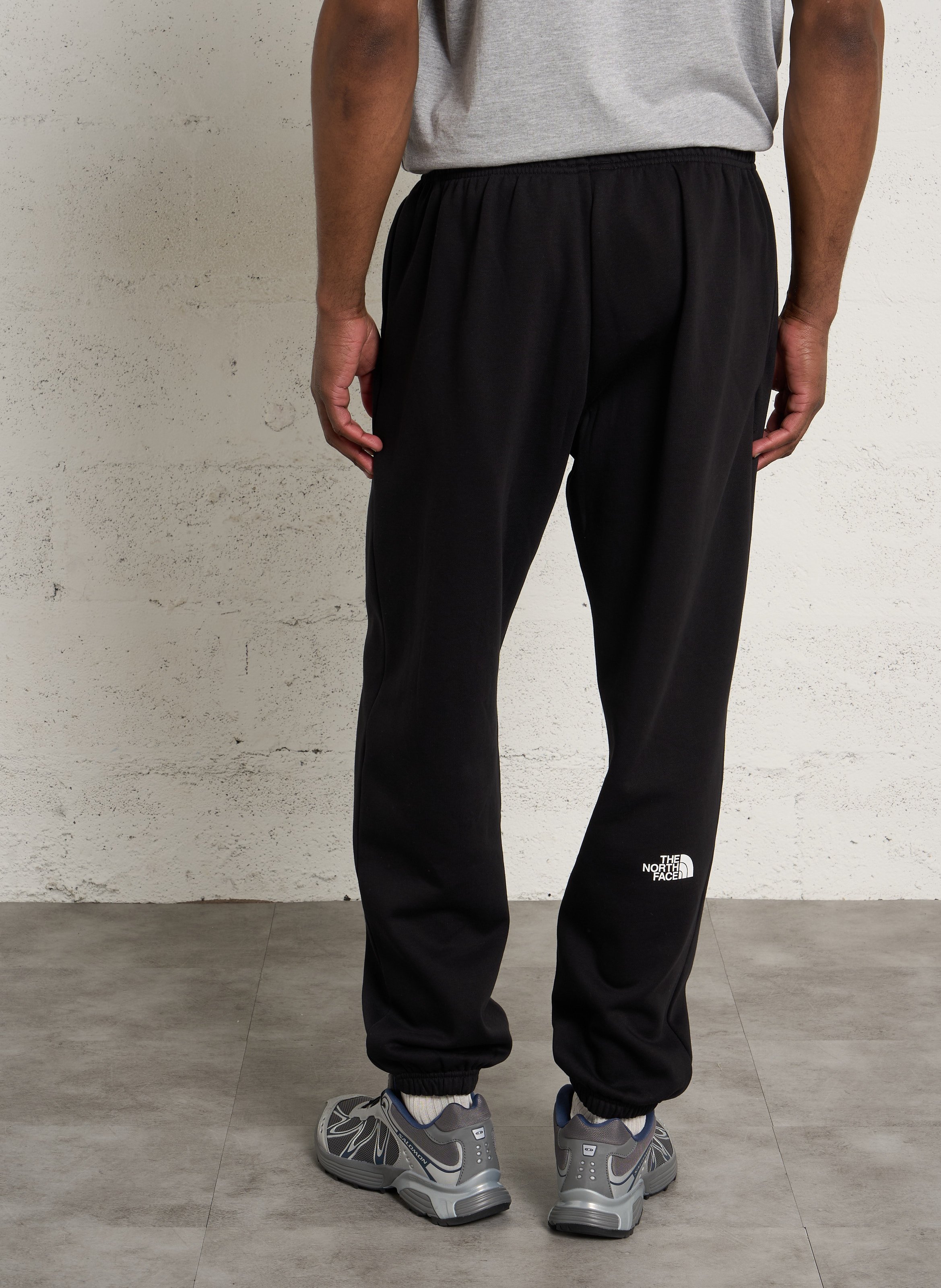 Solid color tapered joggers THE NORTH FACE Black
