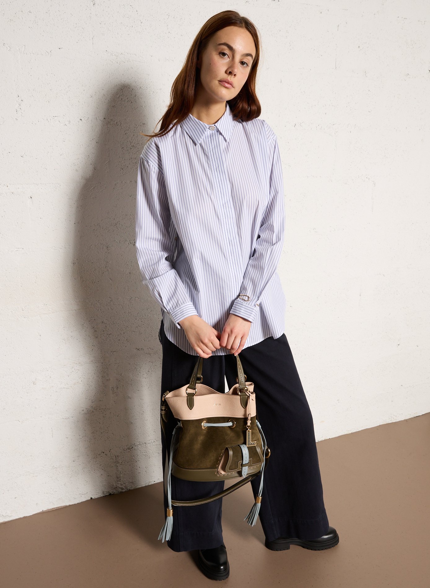 Sac seau en cuir LANCEL Kaki