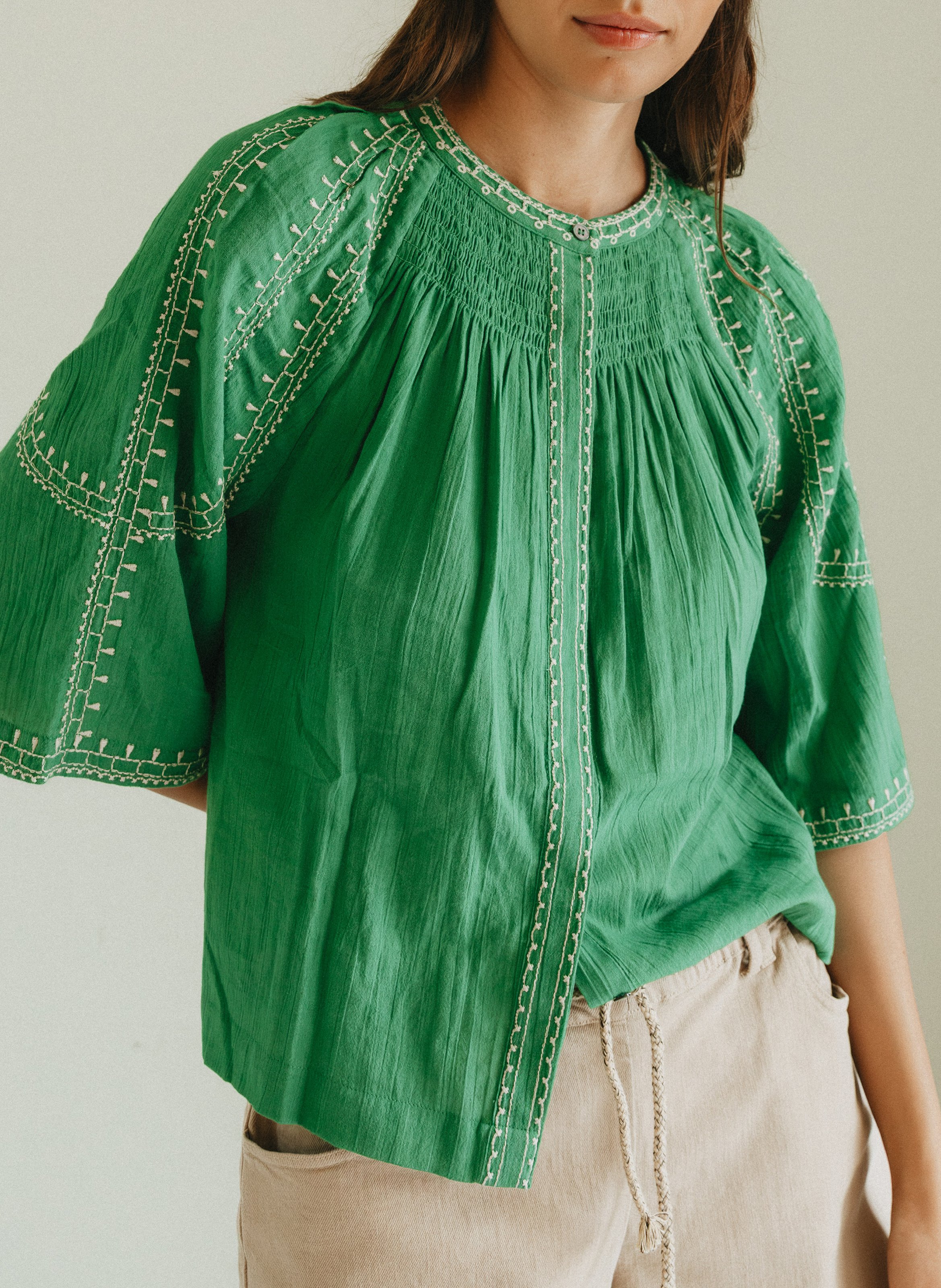 Blouse van biokatoen met ronde hals INDI & COLD