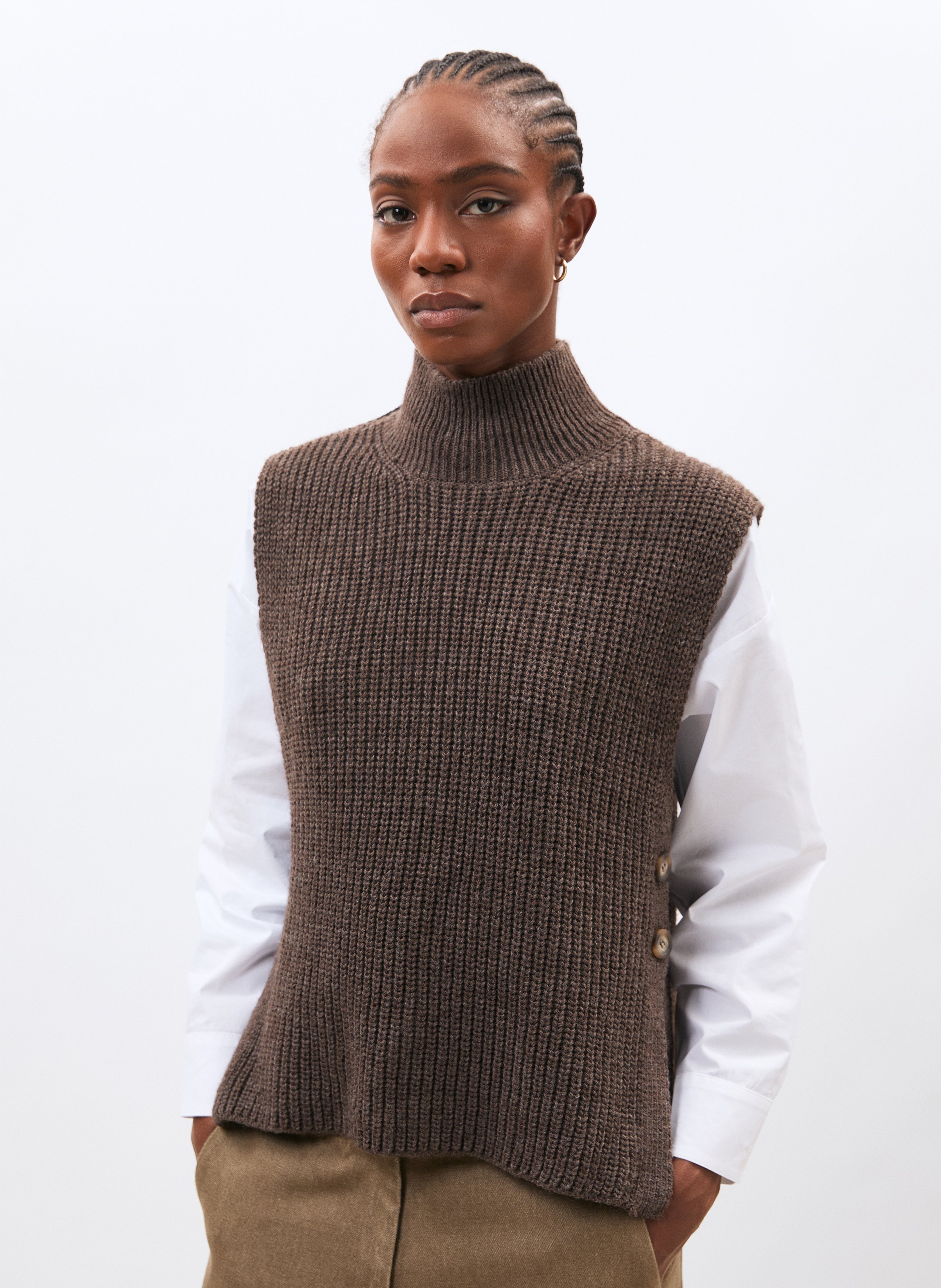 Round-neck sweater HUMILITY Brown