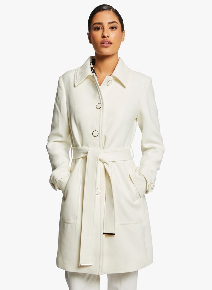 manteau blanc droit