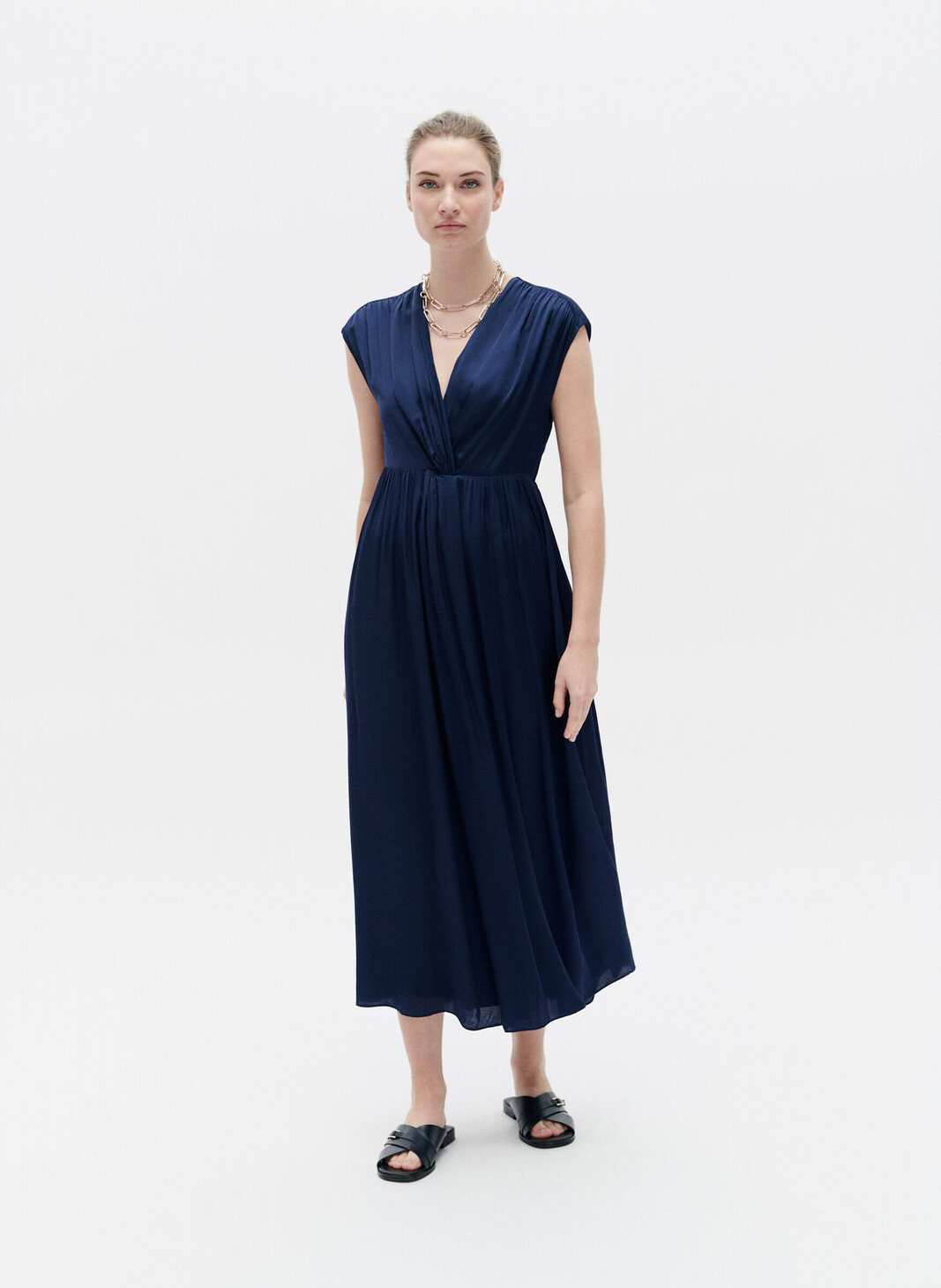 Caroll robe laura best sale