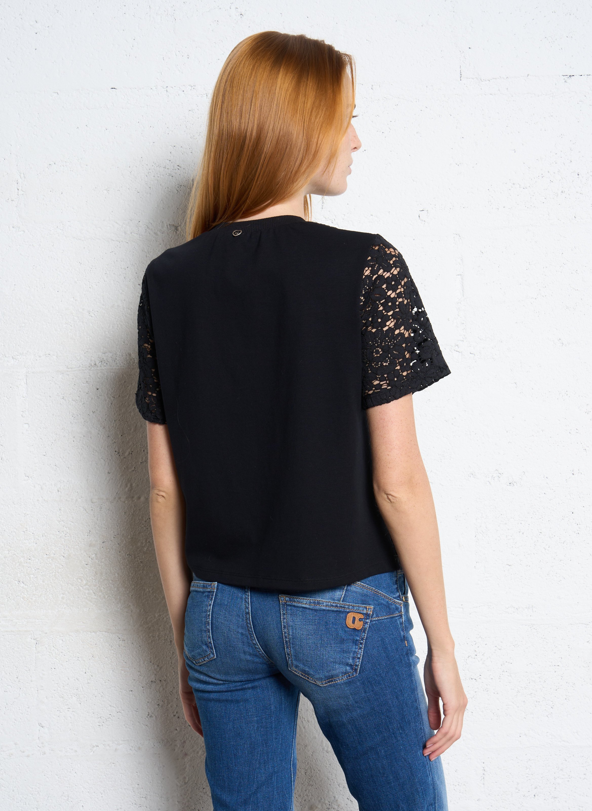 Round-neck lace T-shirt PLEASE Black