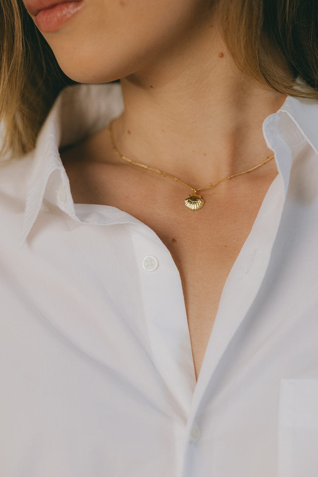 Gold-plated seashell necklace Golden