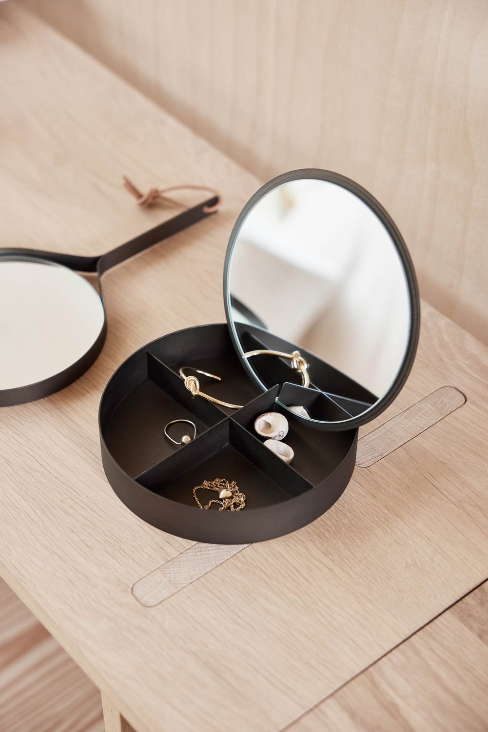 Stainless steel box OYOY LIVING DESIGN Black