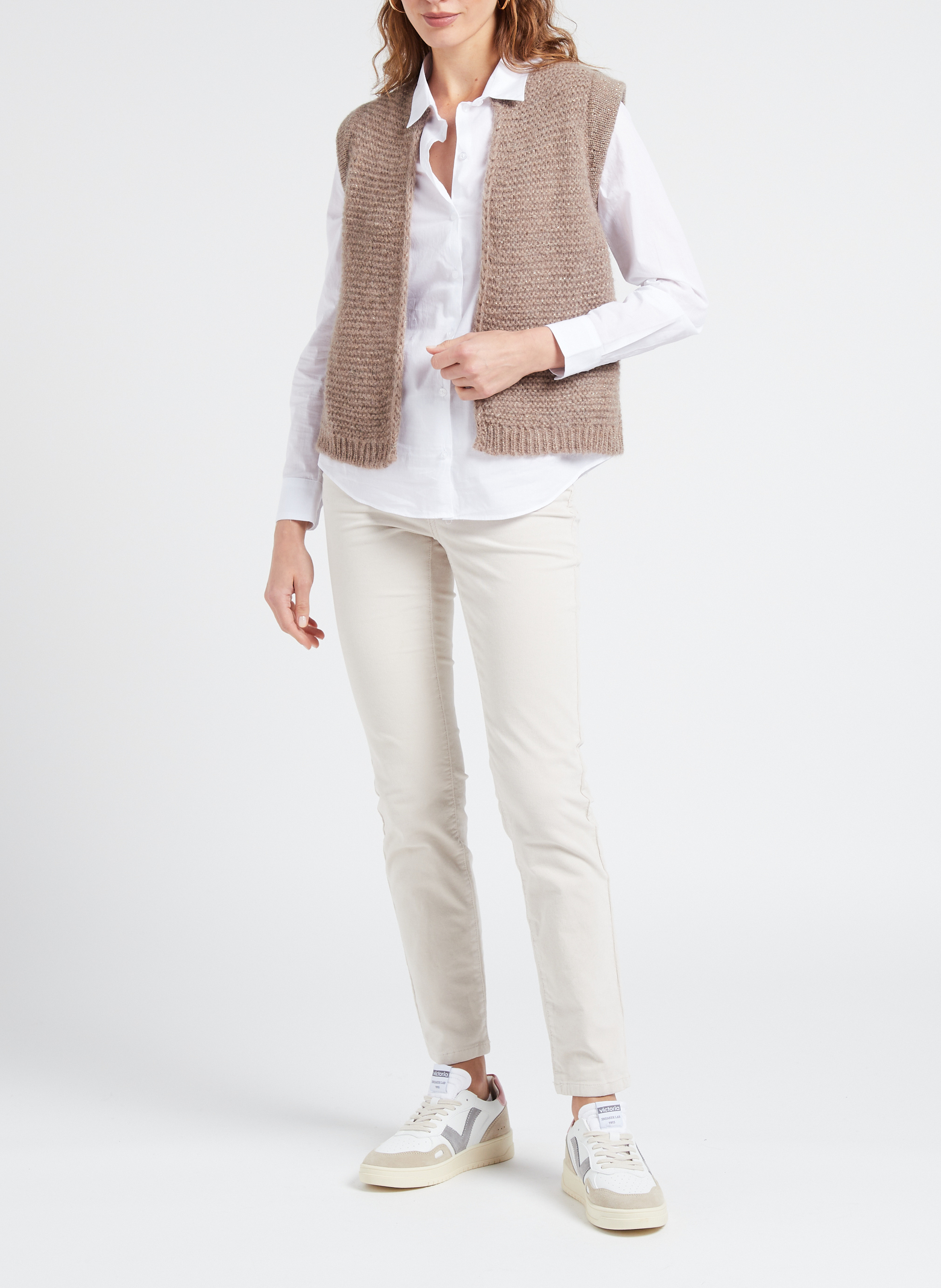 Straight knitted round-neck cardigan SUD EXPRESS Brown