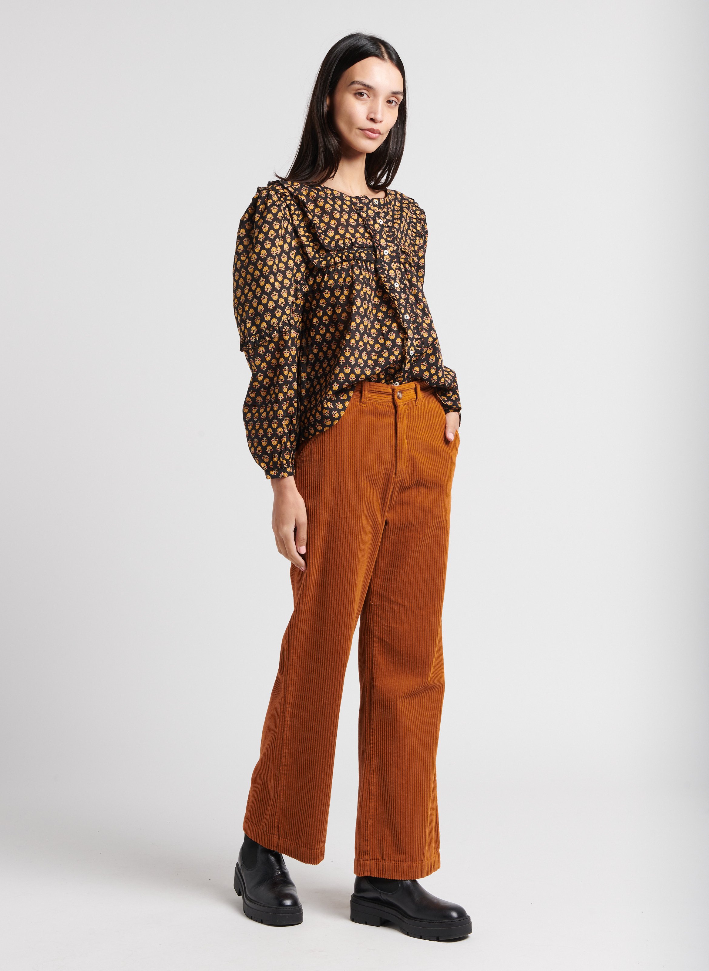 Round neck top with floral print in cotton EMILE ET IDA Black