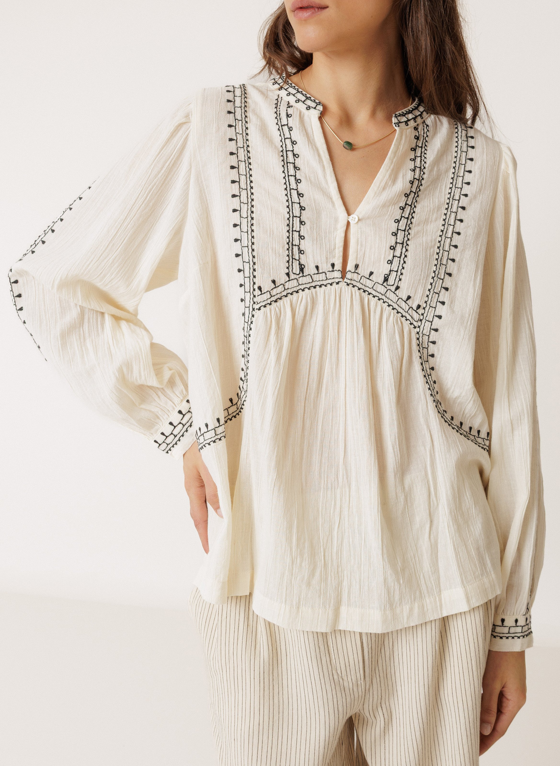 Bluse aus Bio-Baumwolle mit Rundhalskragen INDI & COLD Beige