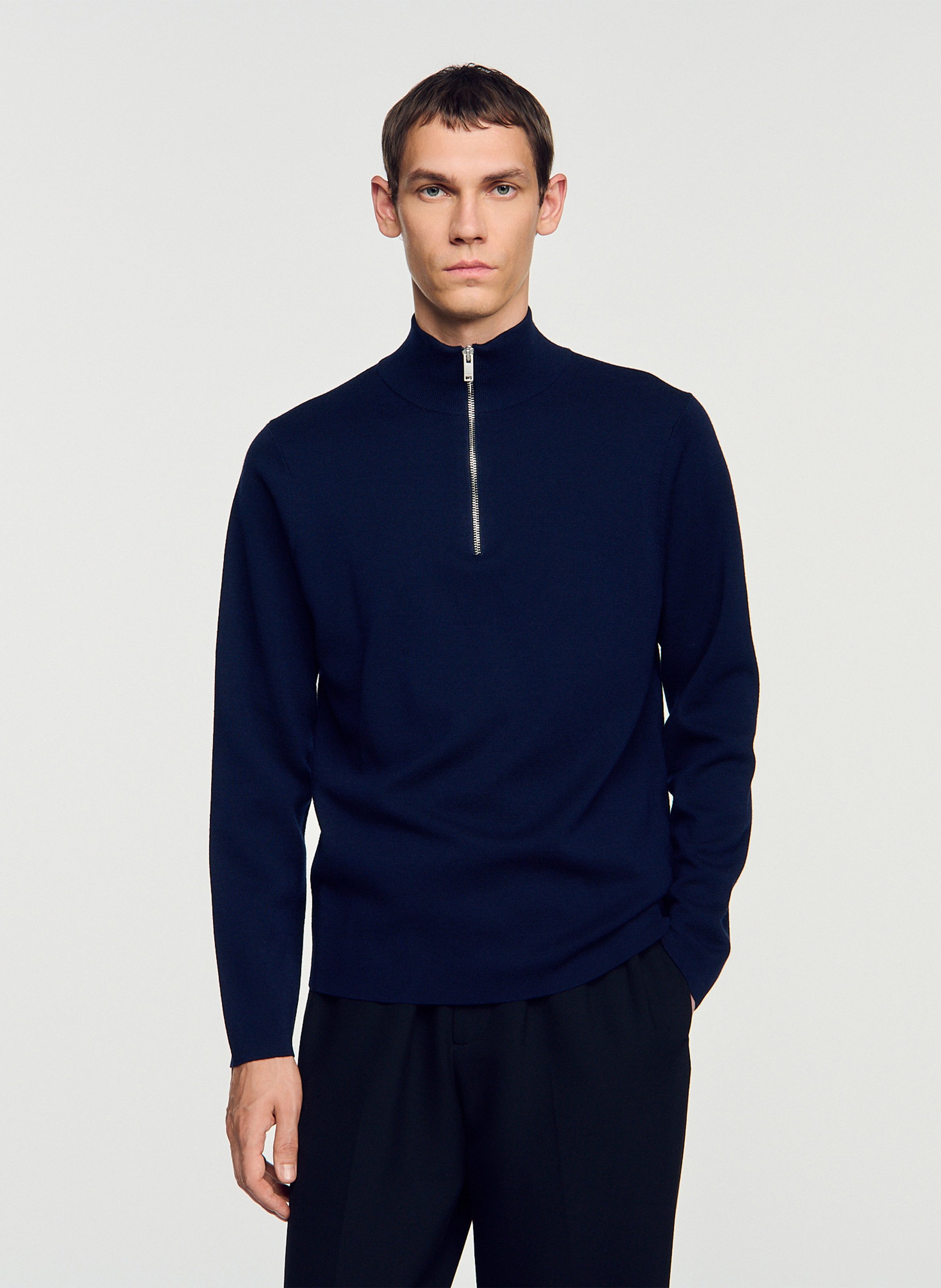 Gerade geschnittener Wollpullover mit Stehkragen und Reißverschluss SANDRO Blau