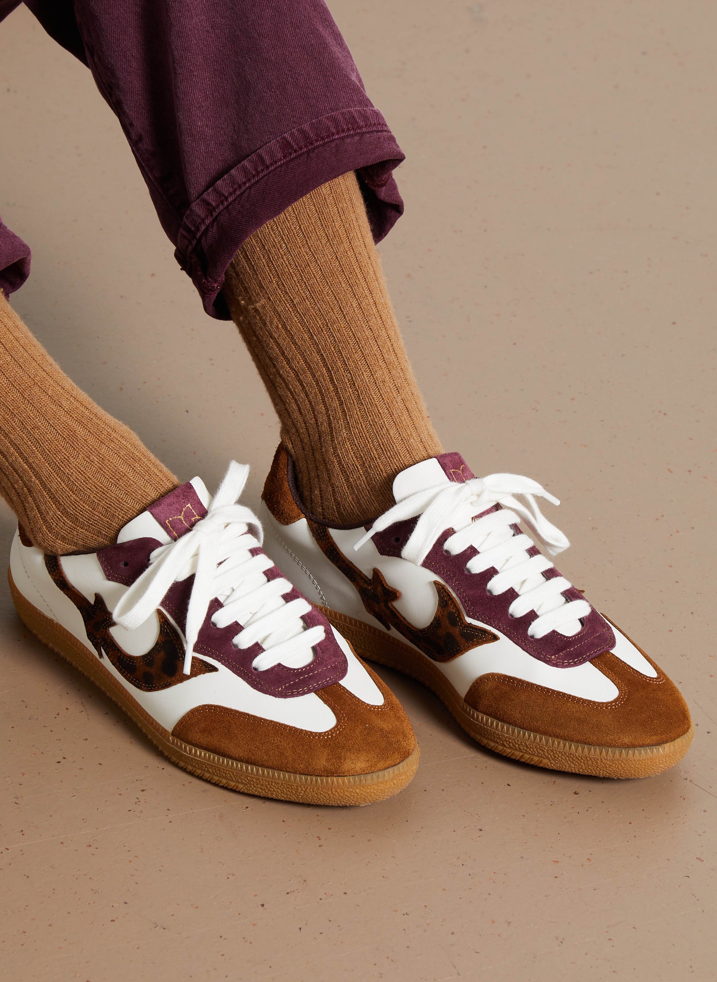 Baskets basses en cuir imprimé léopard BA&SH Marron