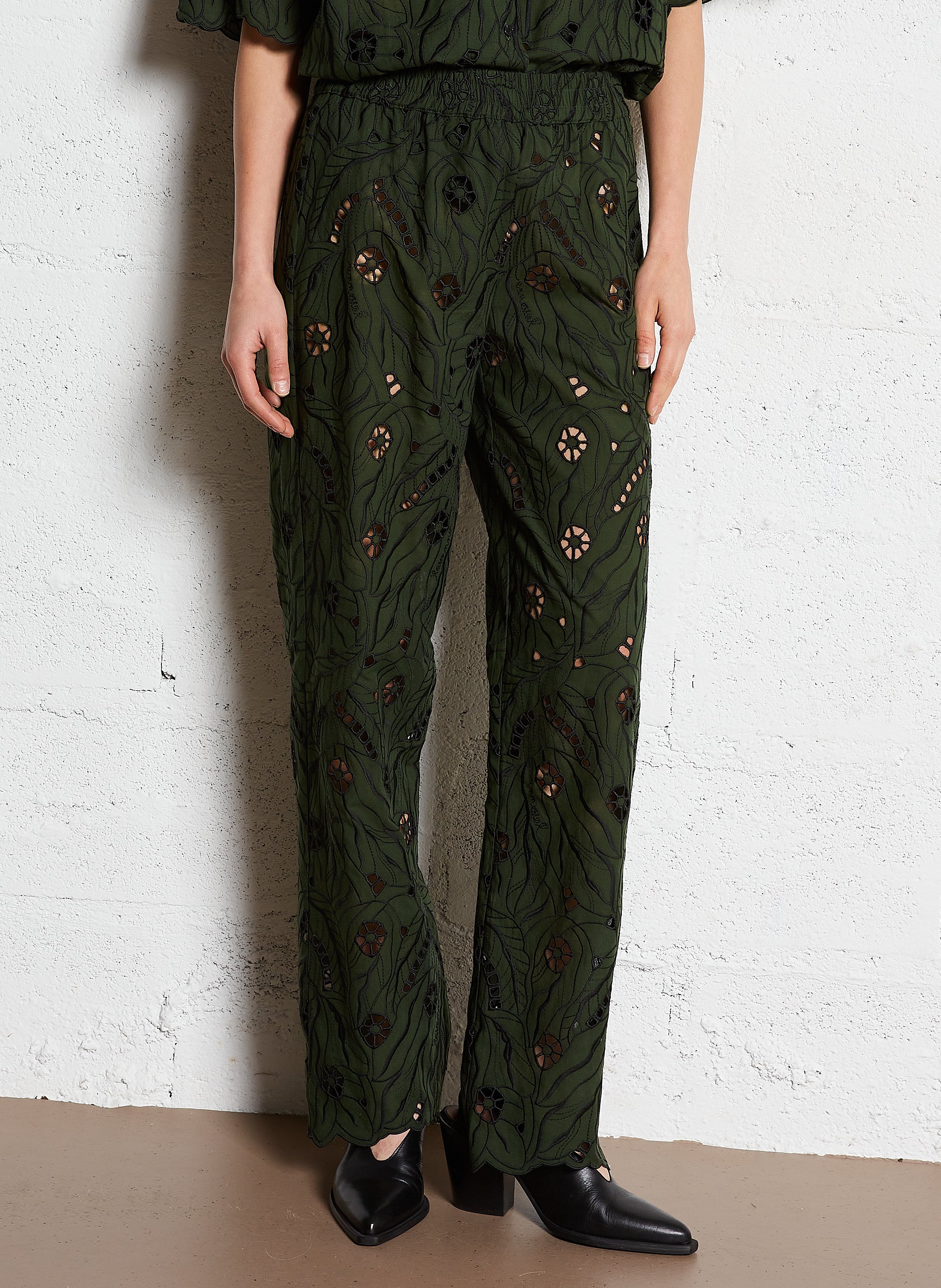 Gerade geschnittene bestickte Hose ROSEANNA Grun