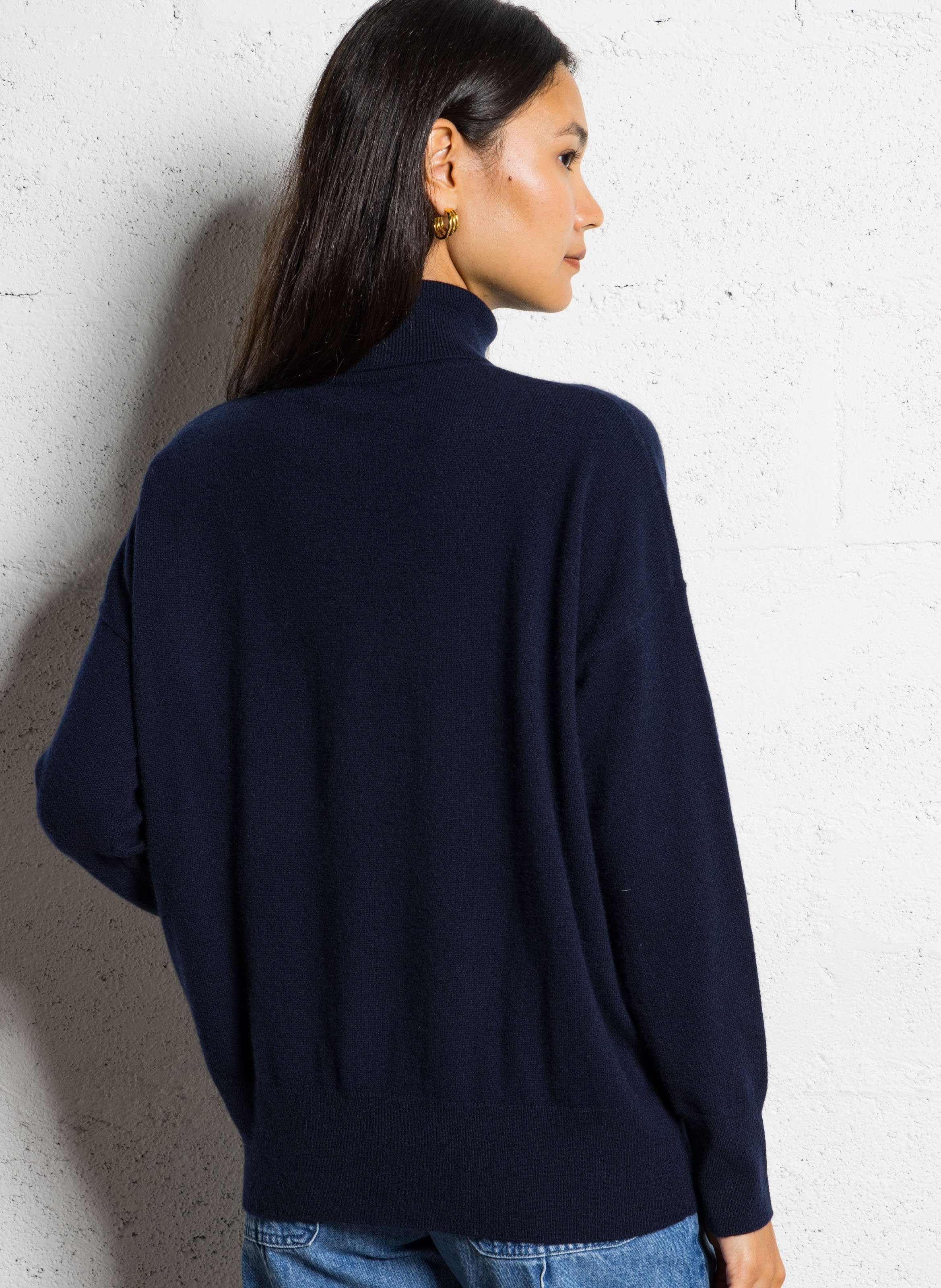 Pull col roulé uni en cachemire MAJESTIC FILATURES Bleu