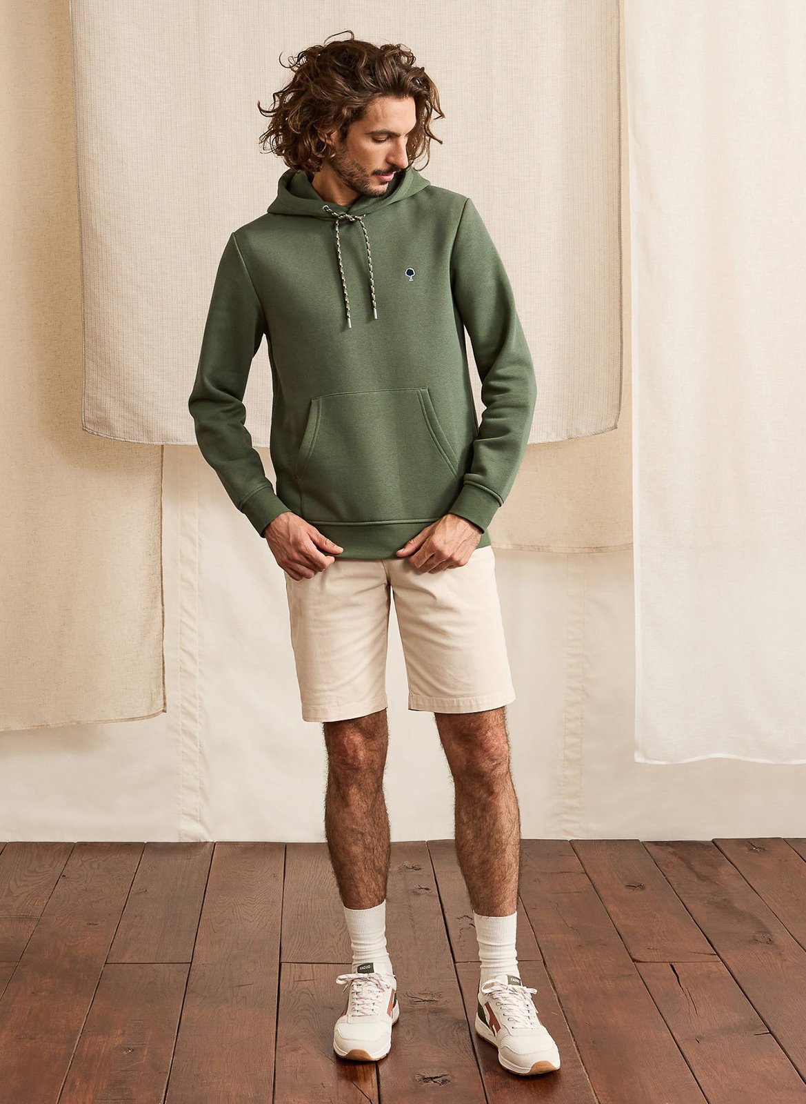Besticktes Kapuzensweatshirt aus Baumwoll-Mix, Regular Fit FAGUO Khaki