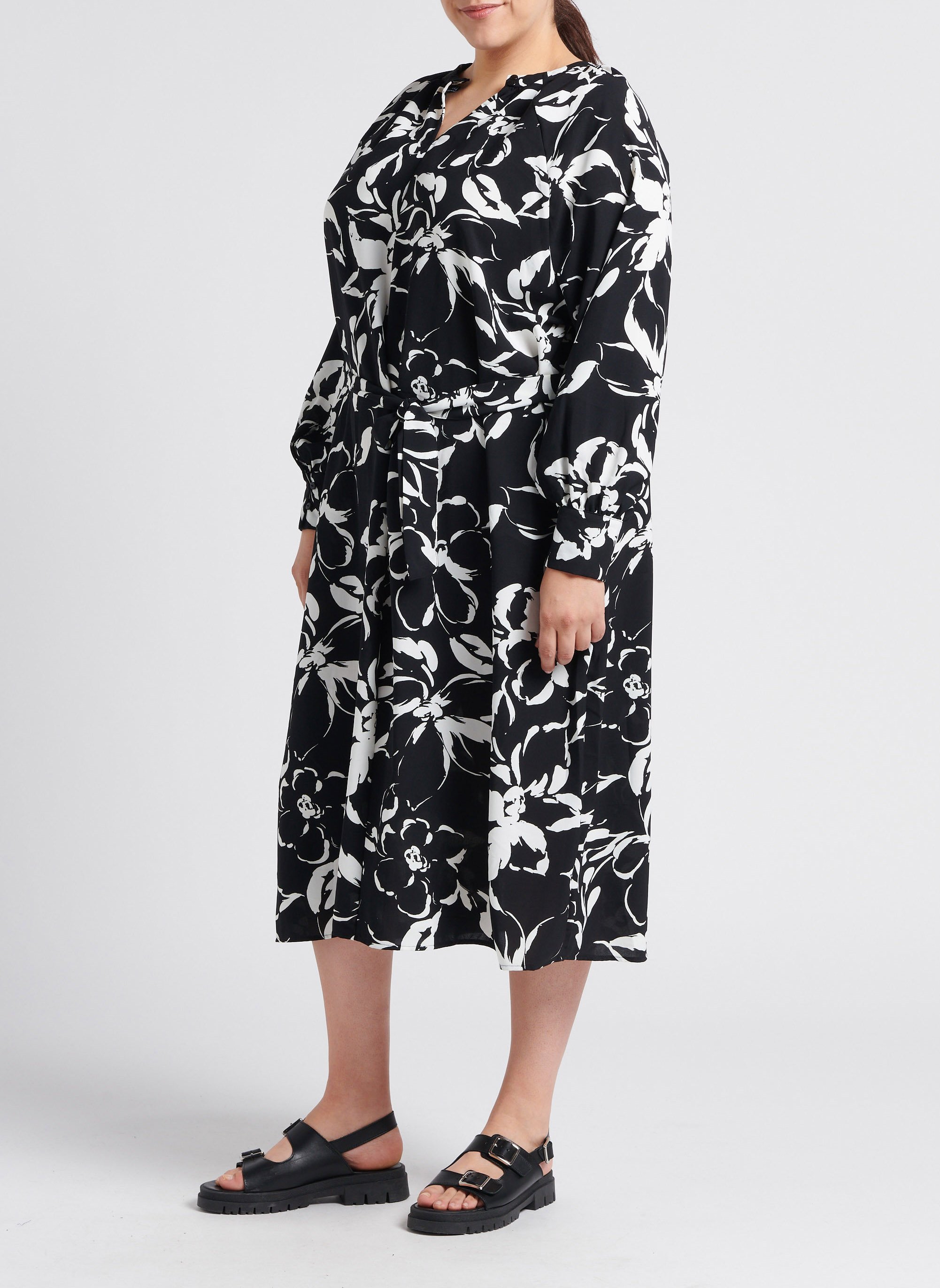 Lange overslagjurk met print VERO MODA CURVE Zwart