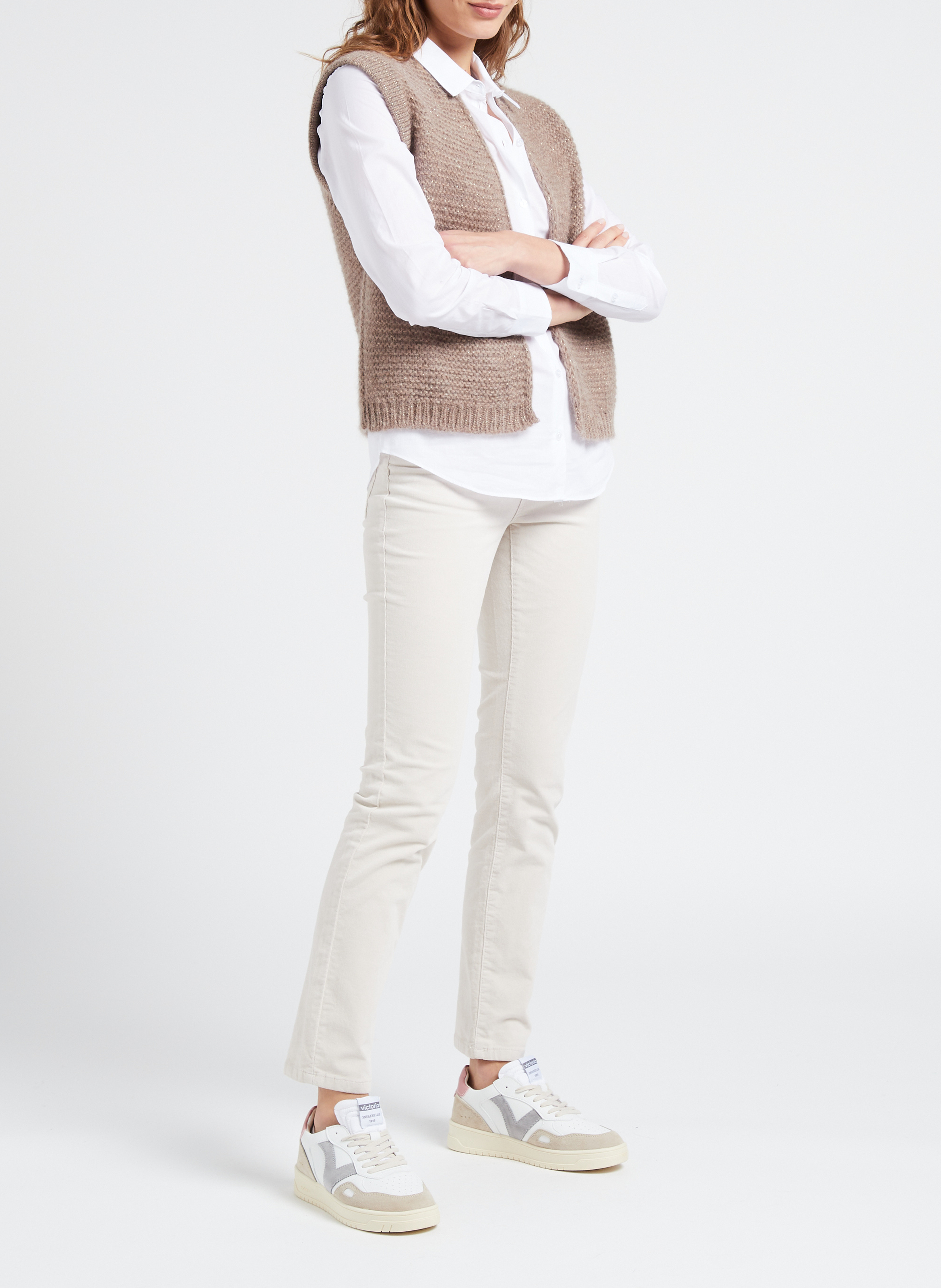 Straight knitted round-neck cardigan SUD EXPRESS Brown