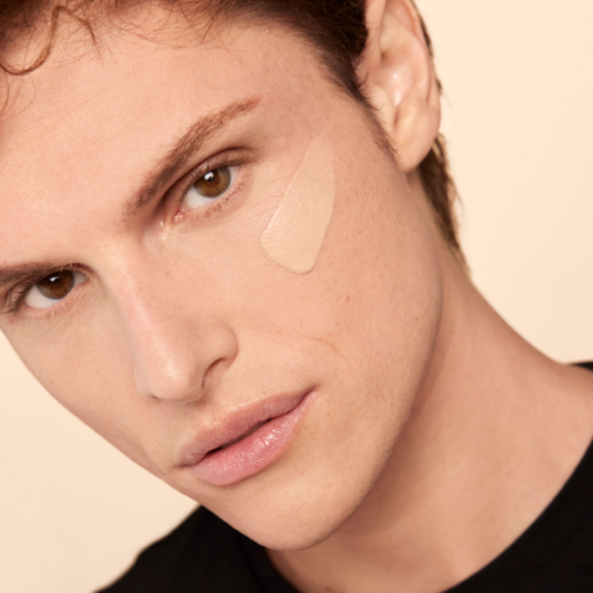 FOND DE TEINT MAT LUMINEUX 24H* HAUTE COUVRANCE YVES SAINT LAURENT Mc2