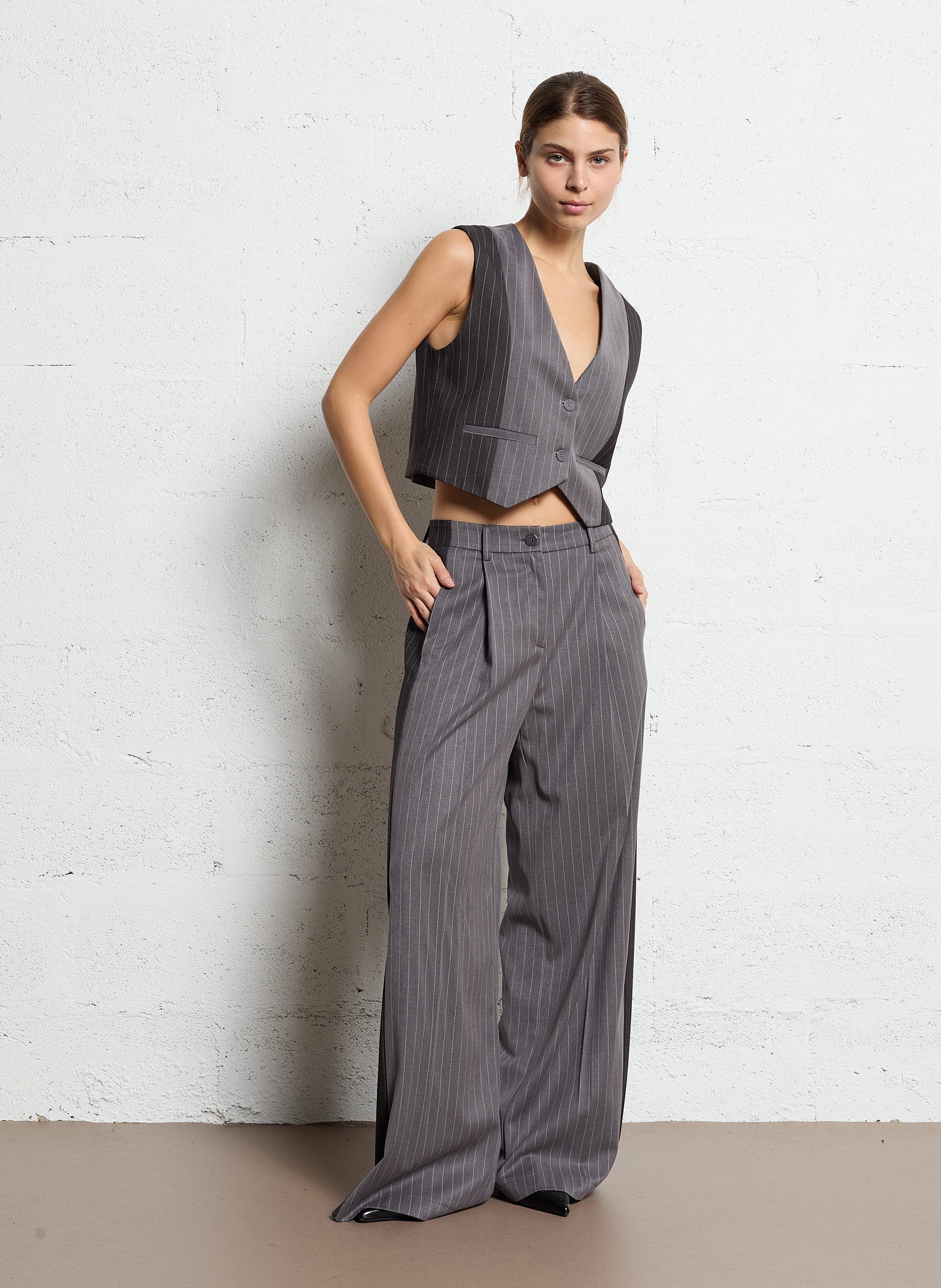 Straight V-neck vest IMPERIAL Grey