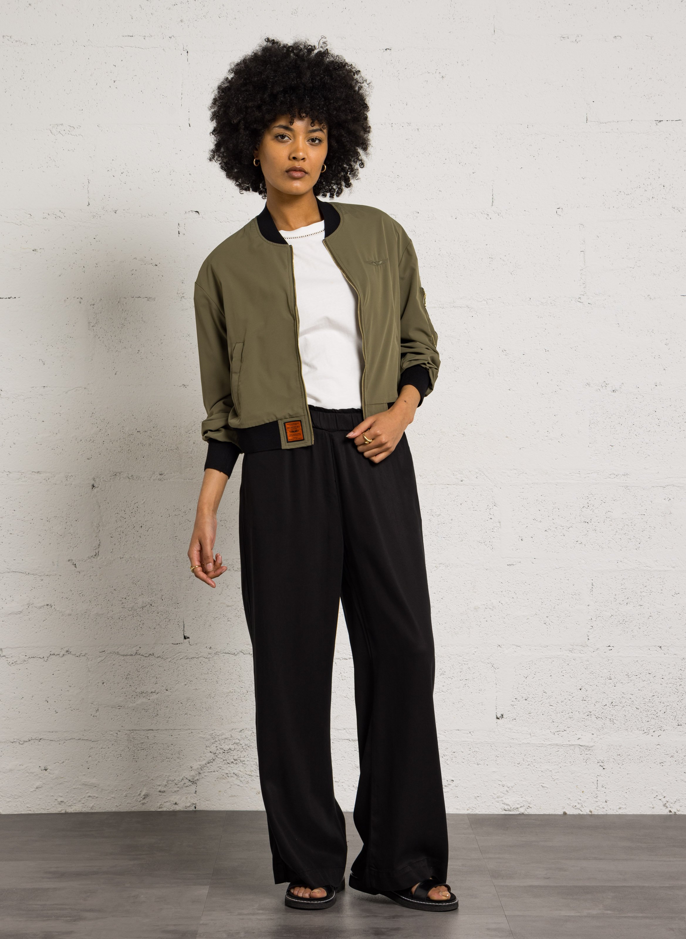 Flared Hose LAB DIP Schwarz