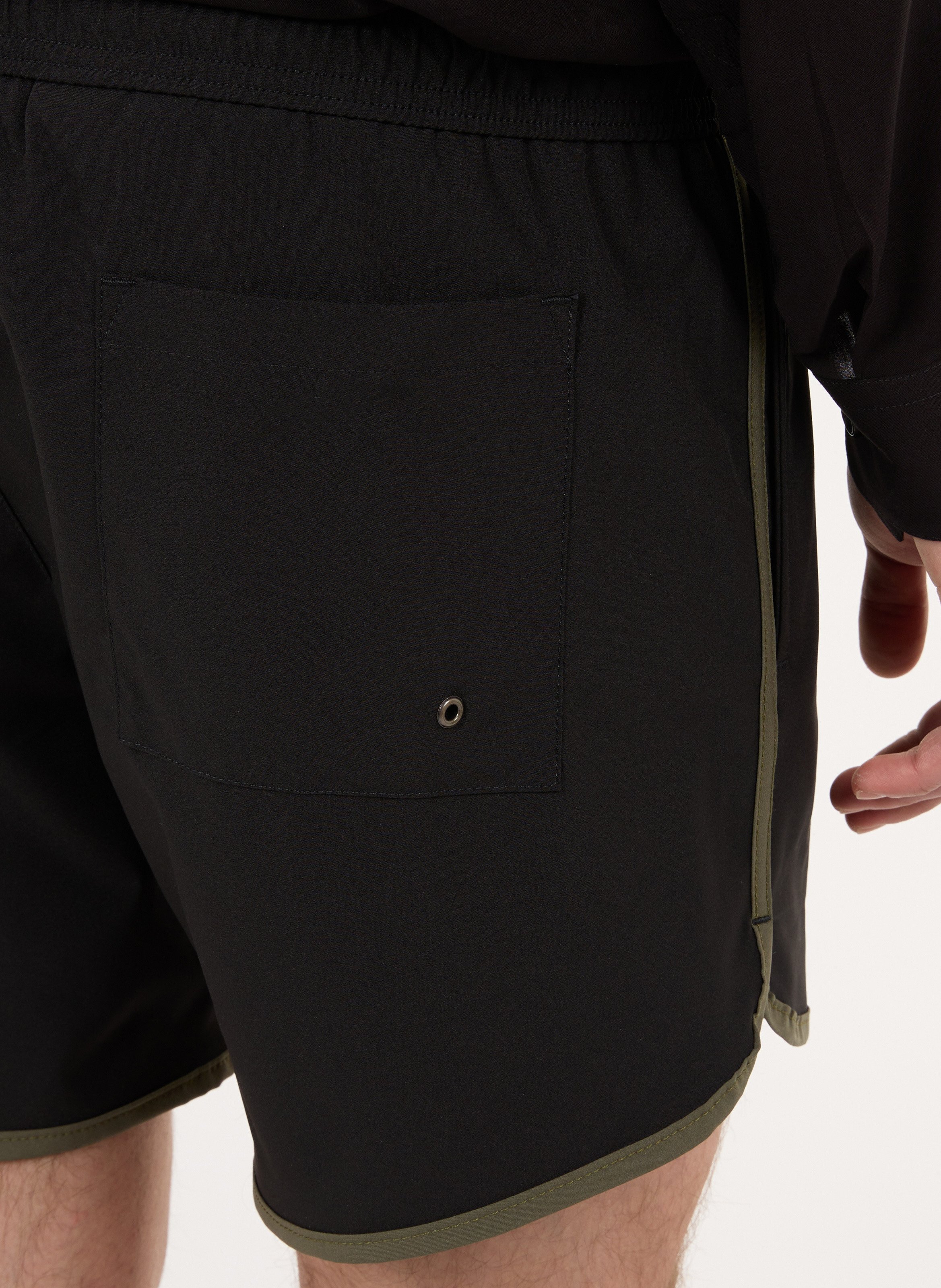 Gerad geschnittene Shorts SAISON 1865 Schwarz