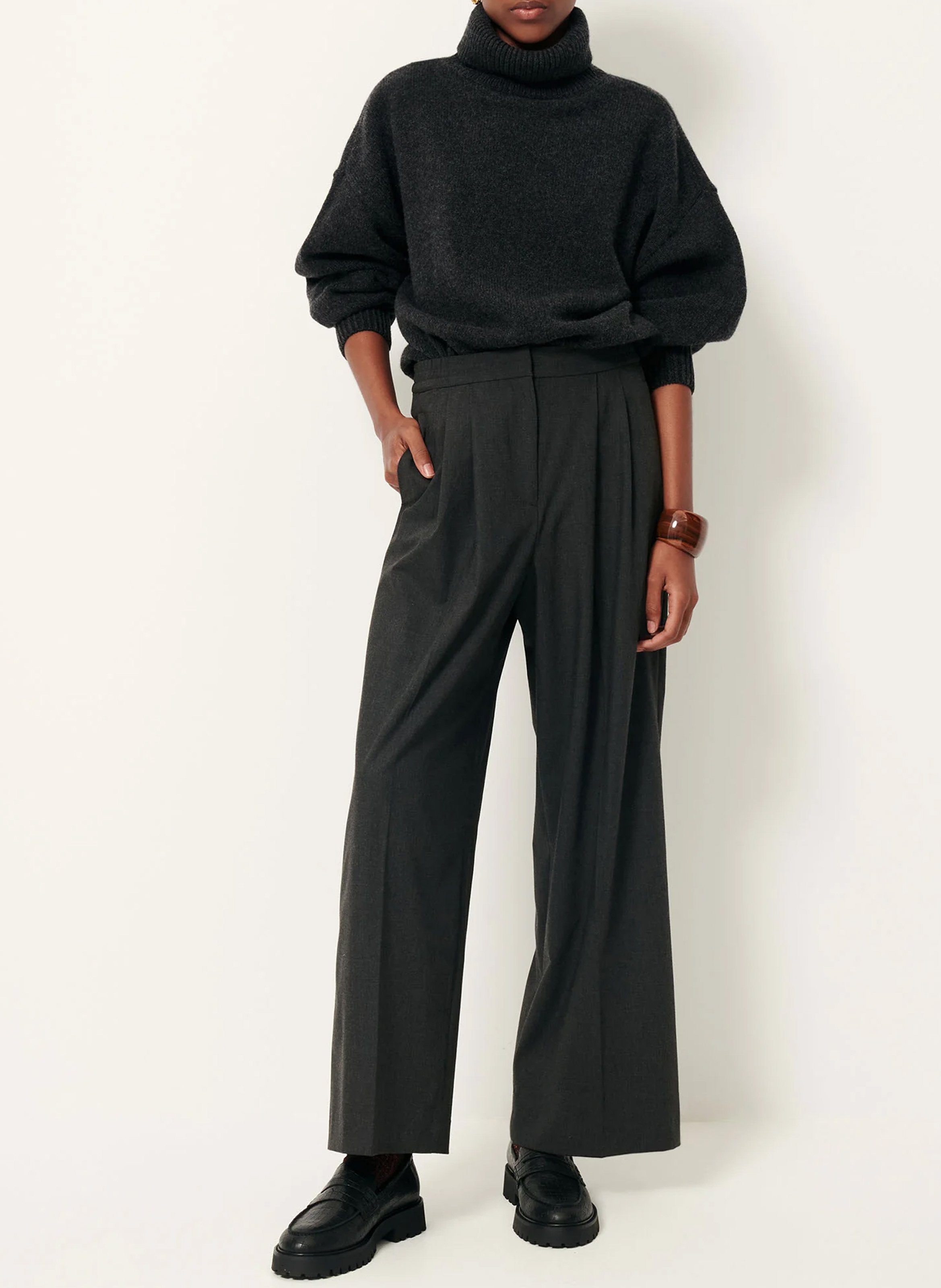 Oversized roll-neck wool and cashmere sweater | Black SESSUN Women