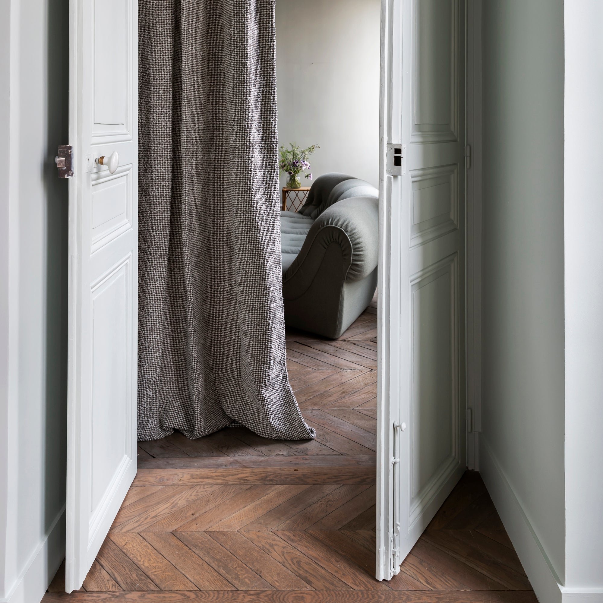 Curtain with black eyelets MADURA White