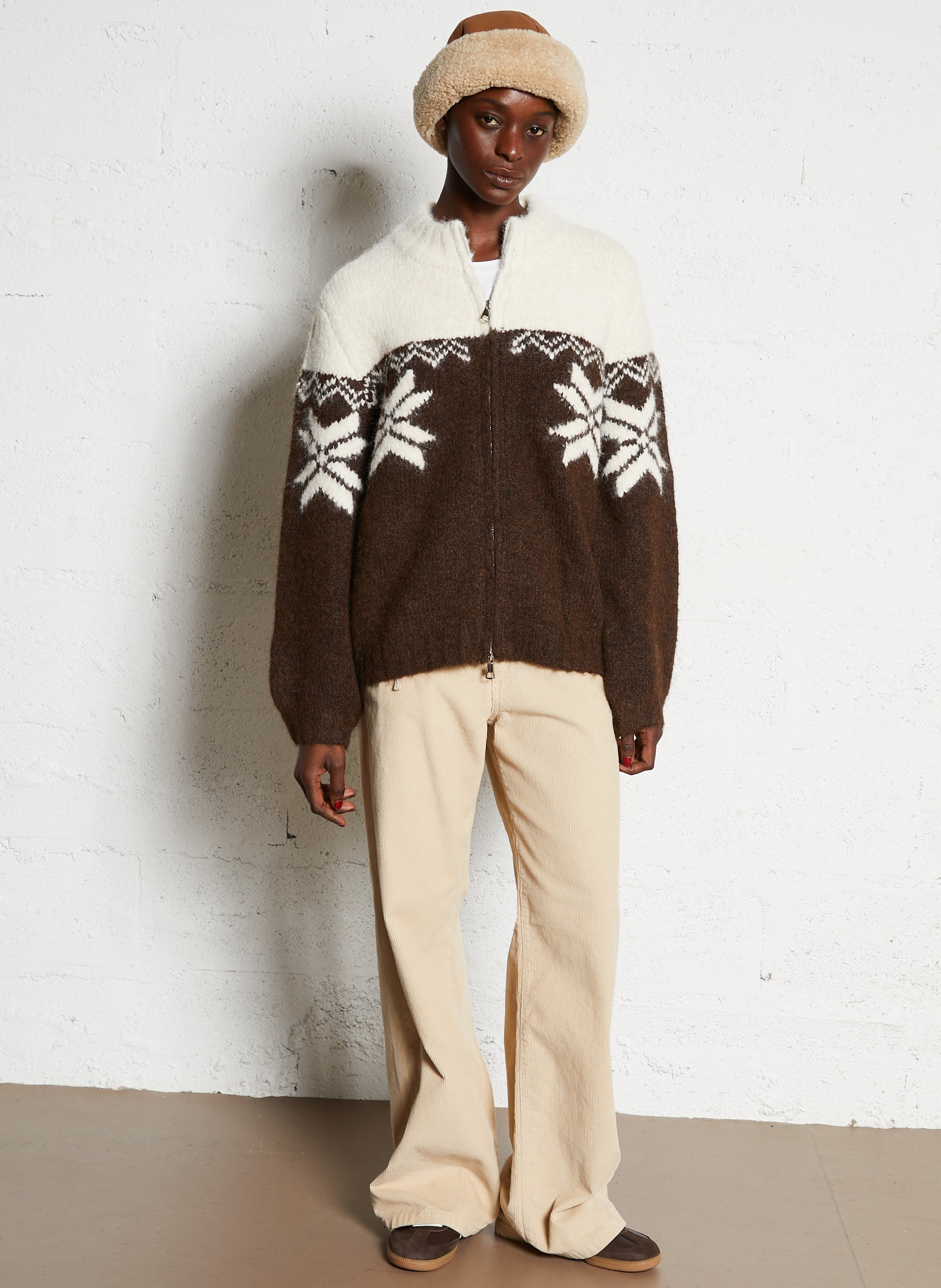 Rundhalsausschnitt-Pullover mit Reißverschluss und Muster THE KORNER Braun