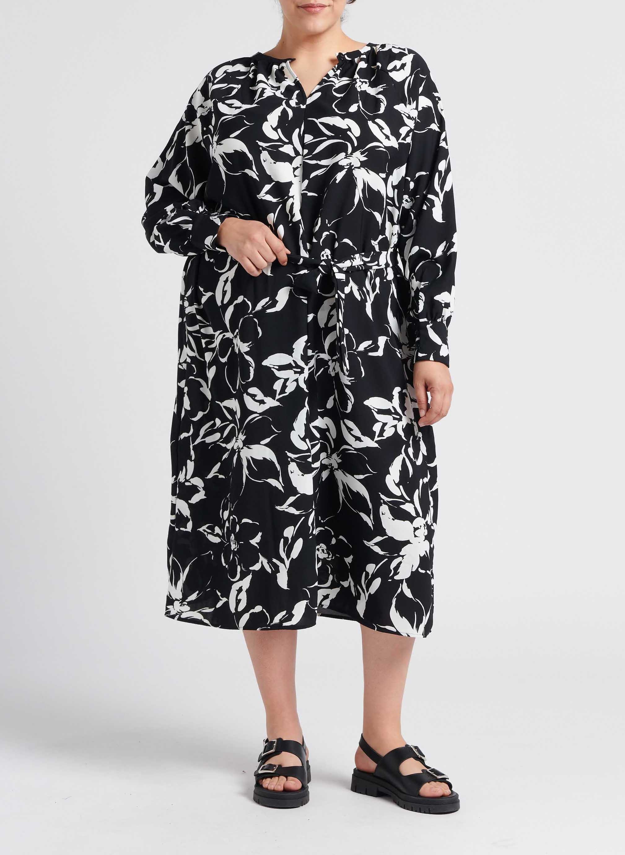 Lange overslagjurk met print VERO MODA CURVE Zwart