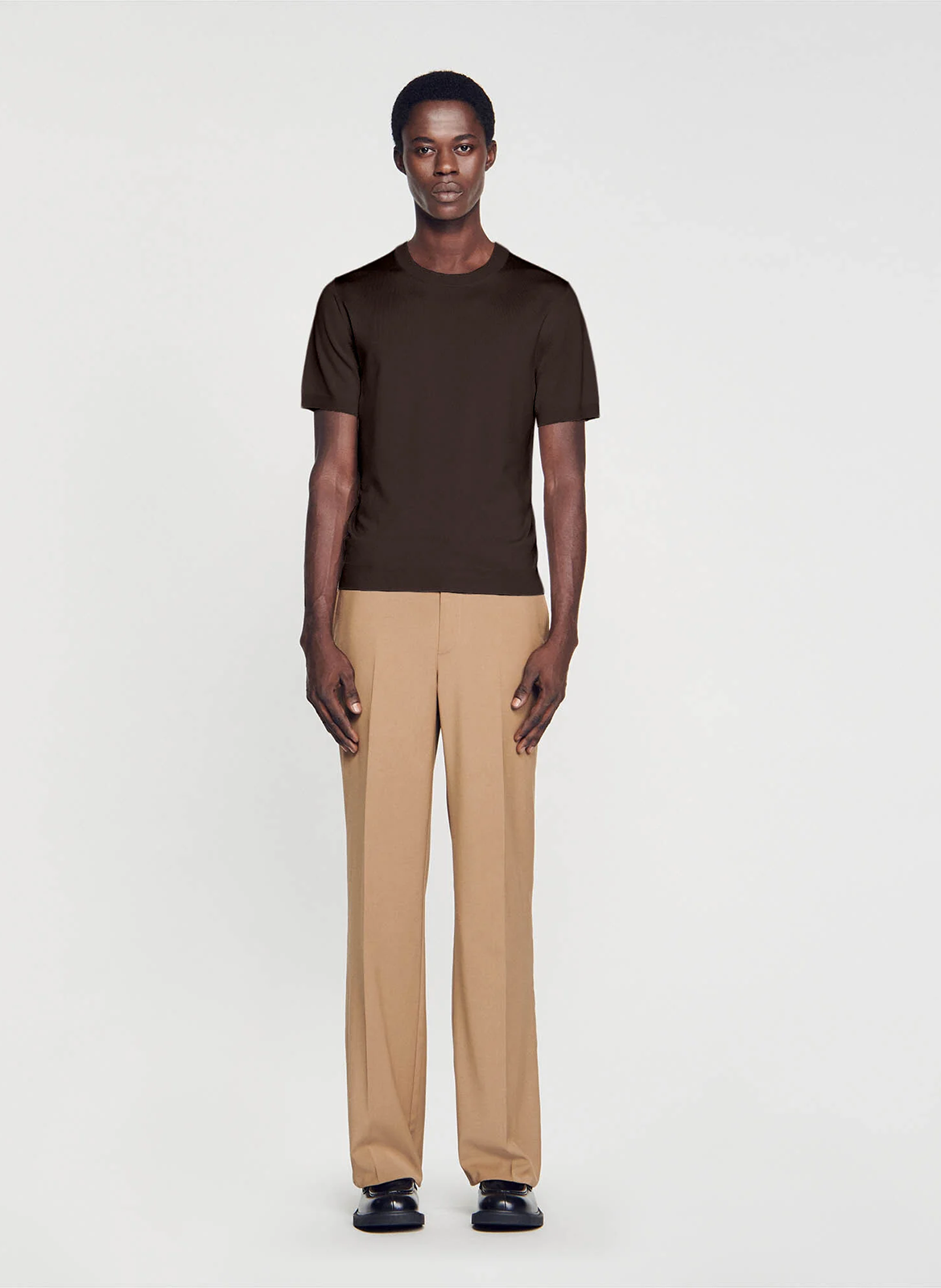 Rundhalsausschnitt, Regular-Fit SANDRO Braun