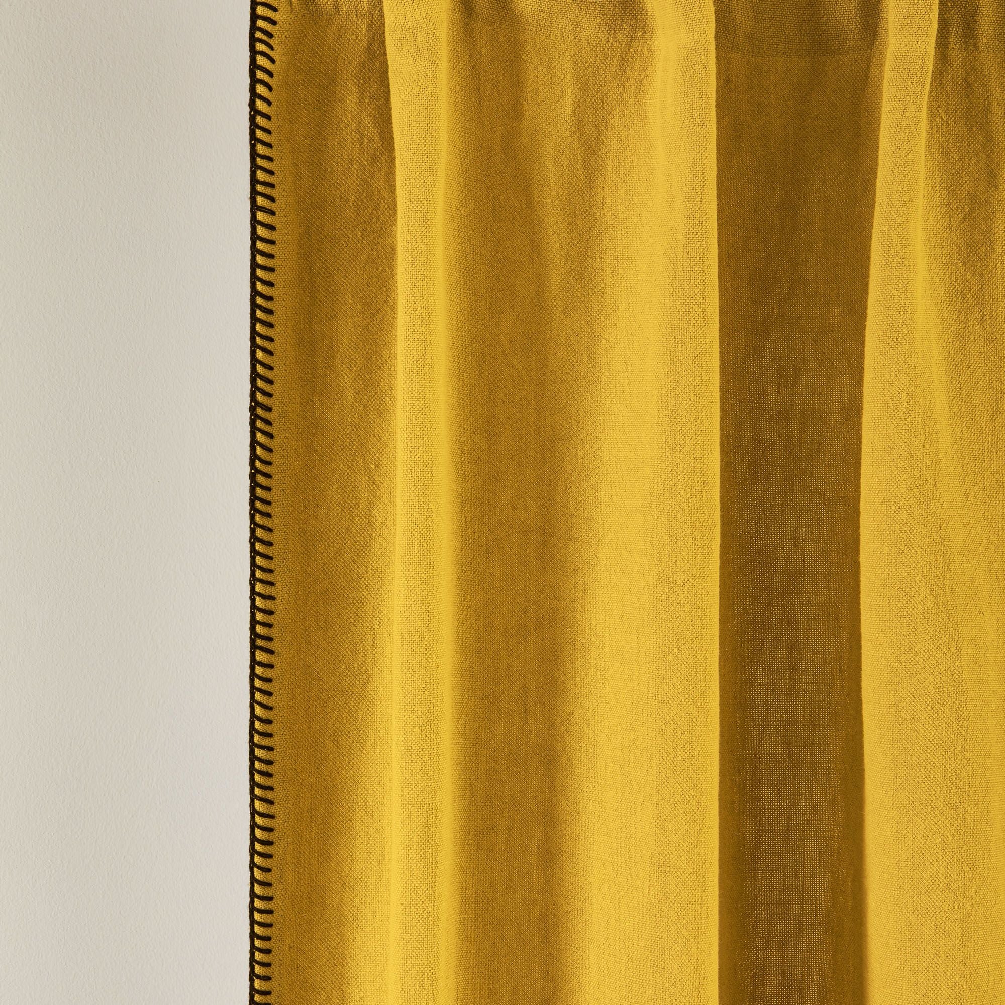 Pleated ribbon curtain Yellow