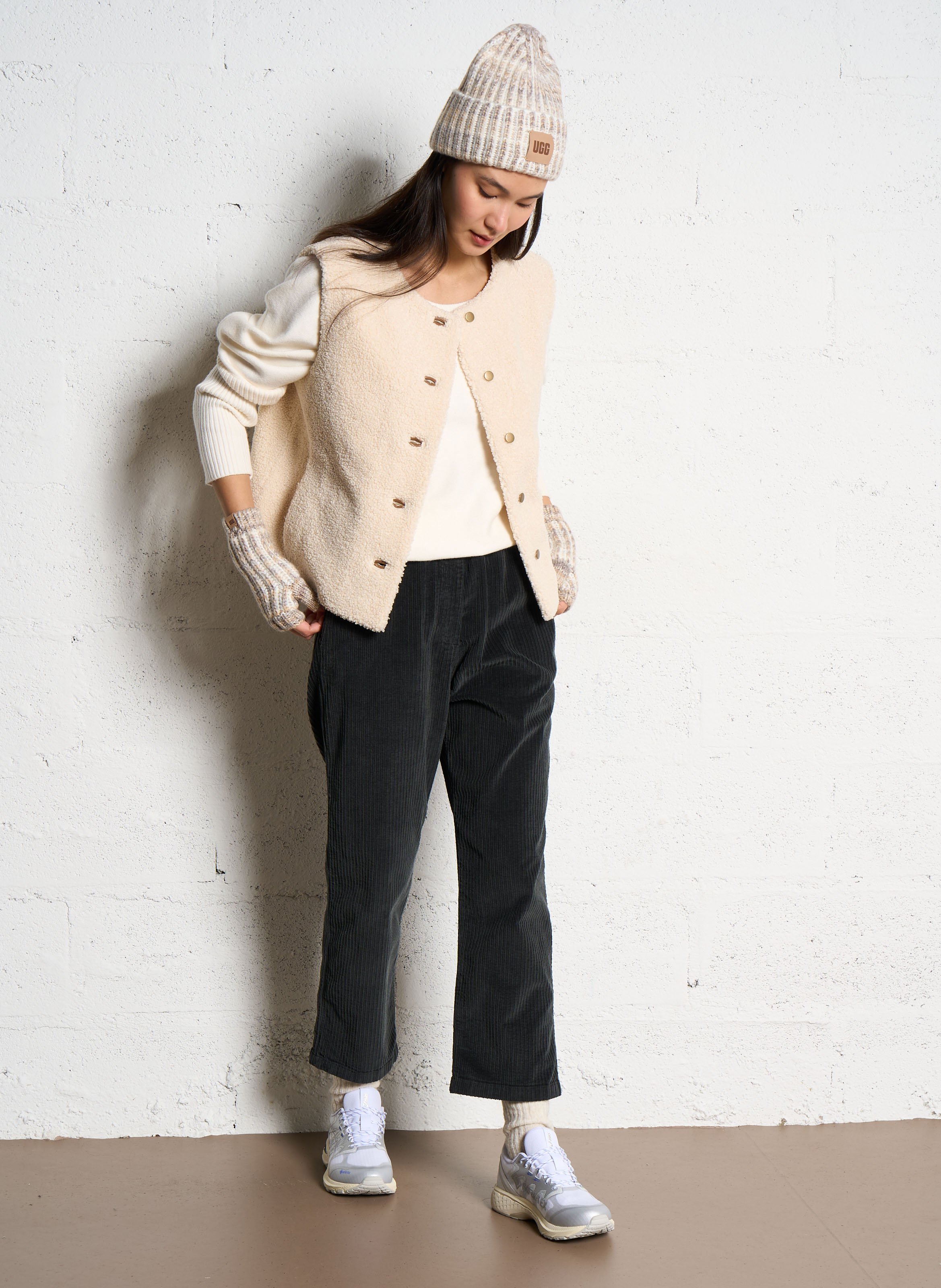 Gerade geschnittene Jacke aus Sweatstoff mit Rundhalsausschnitt MAISON 123 Beige