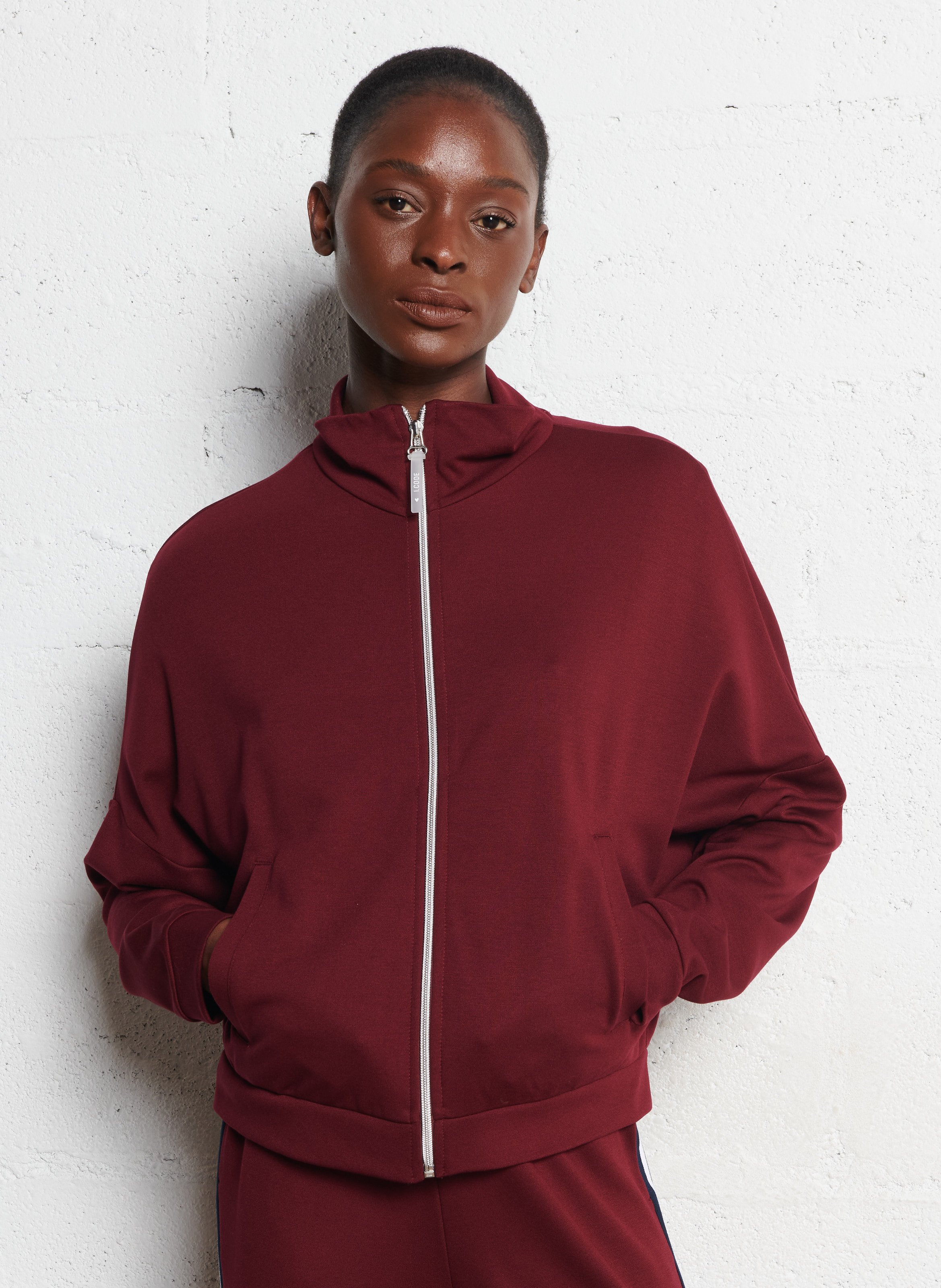 High-neck sweatshirt I CODE Red