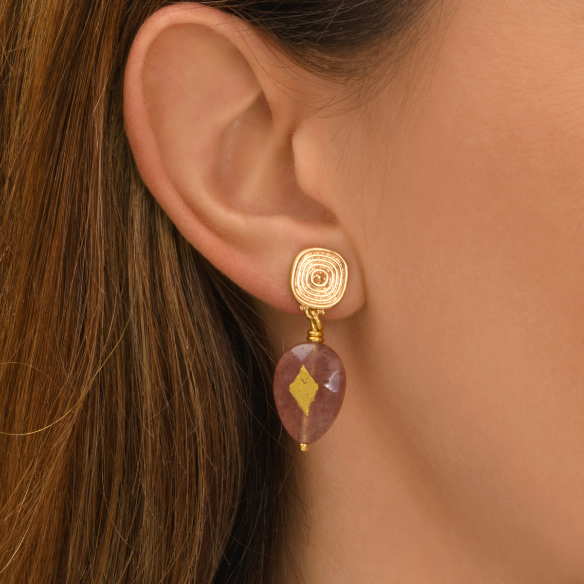 Babylone strawberry quartz clip earrings SATELLITE PARIS Pink