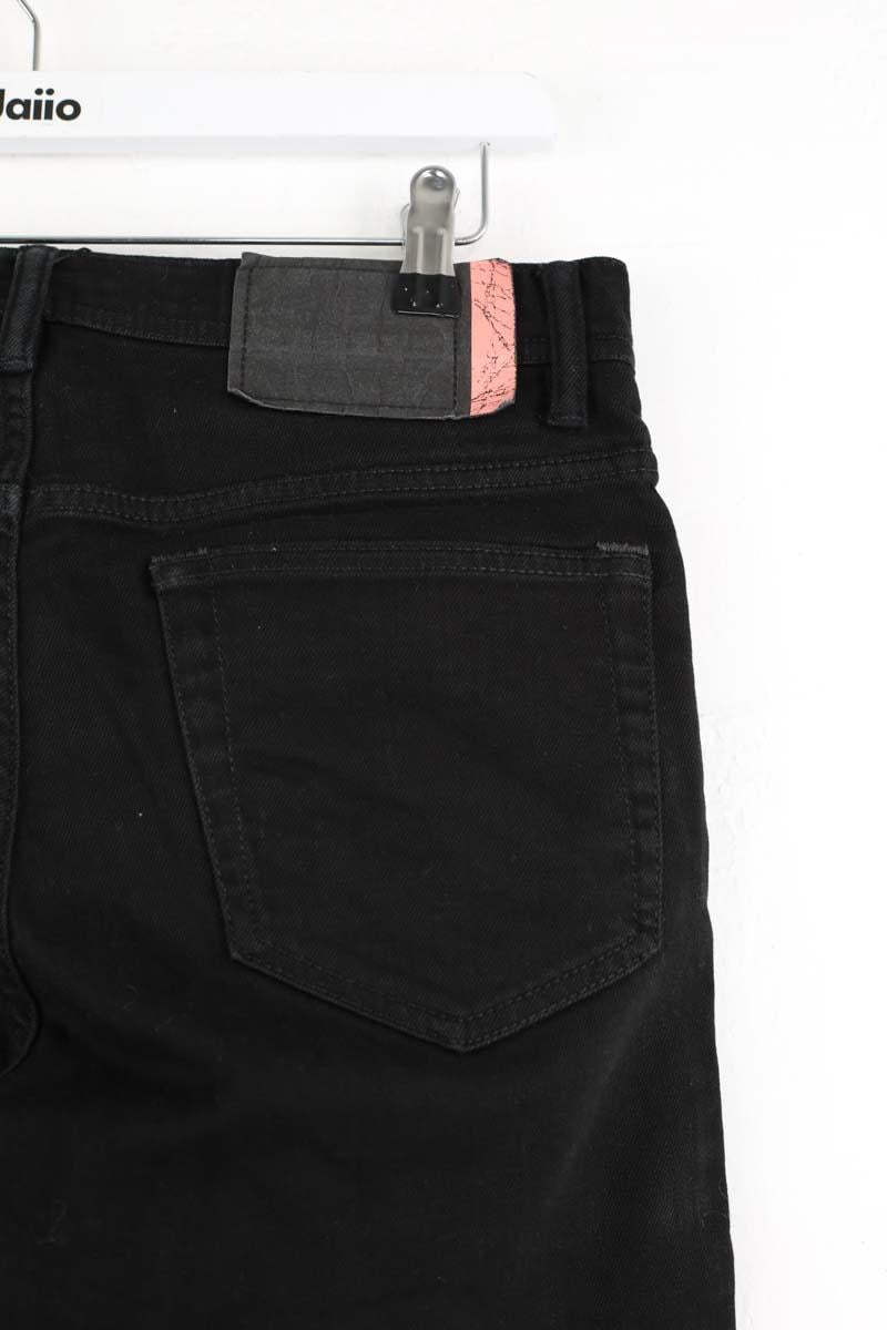 - Straight-leg jeans
- 5 pockets
- Straight cut
- Faded effect ACNE STUDIOS - Seconde Main Black