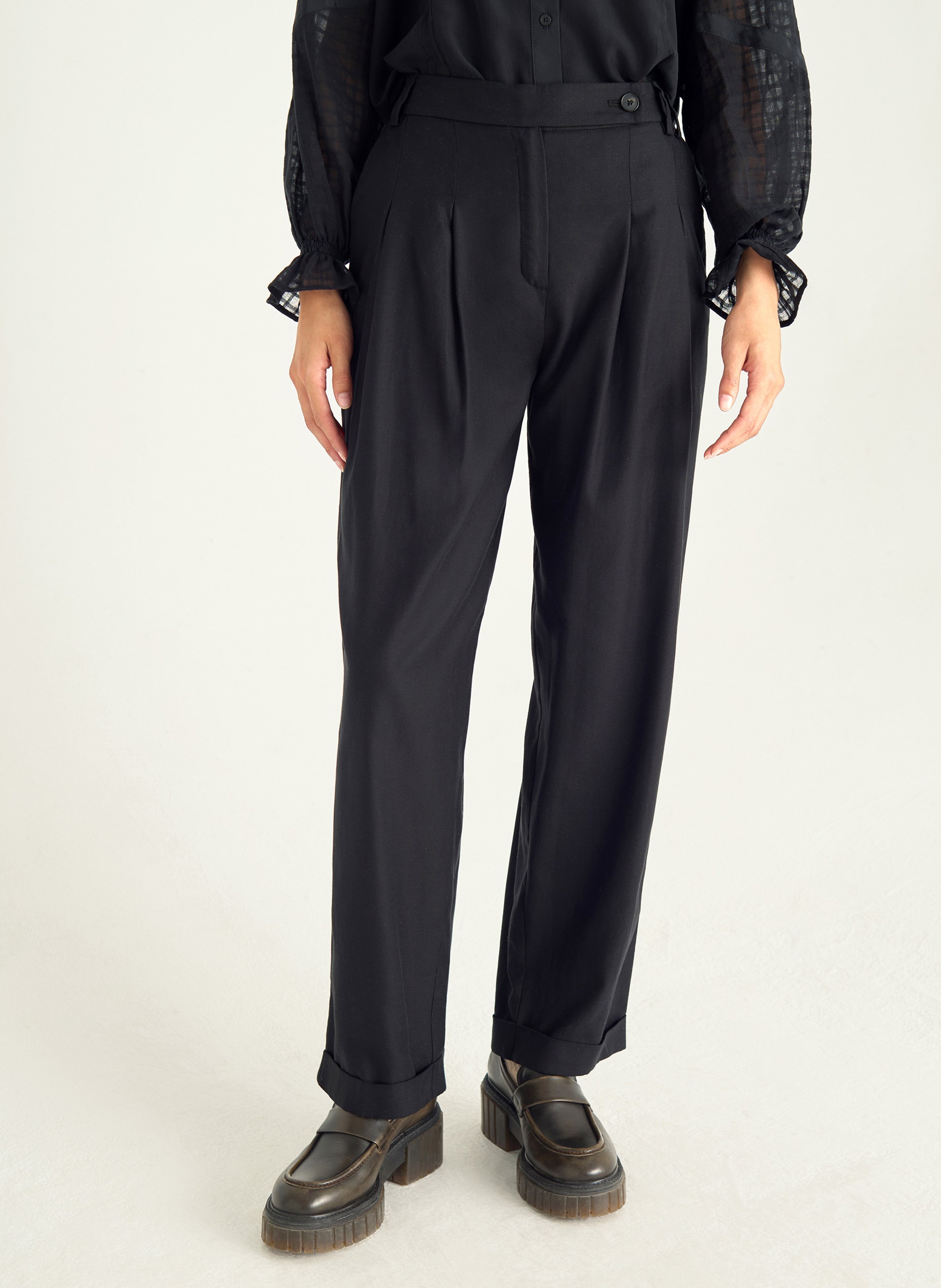 Carrot trousers COTELAC ACOTE Black