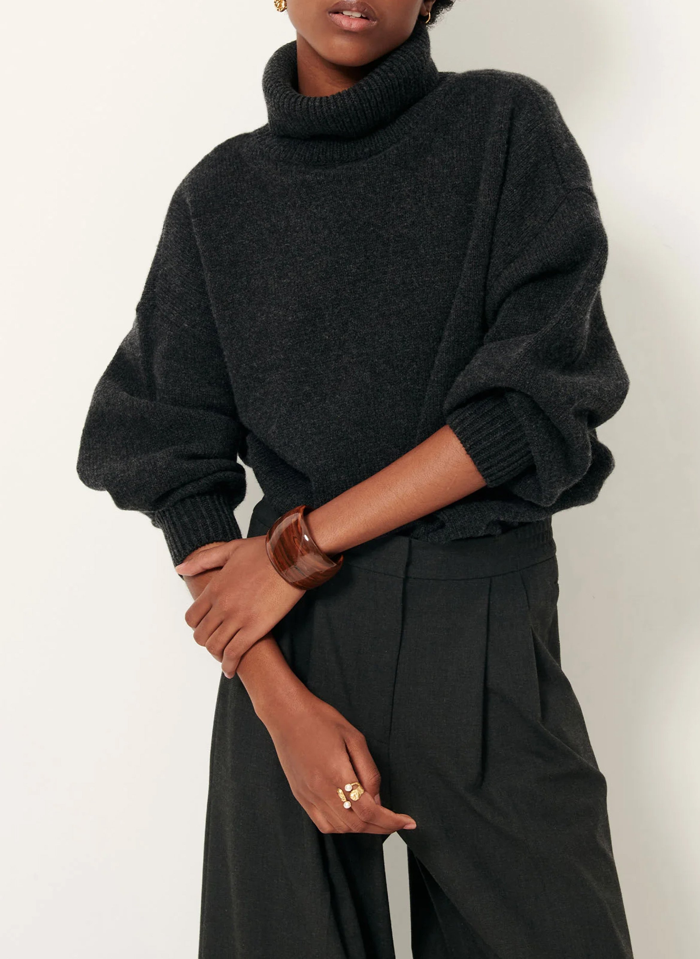 Oversized roll-neck wool and cashmere sweater | Black SESSUN Women