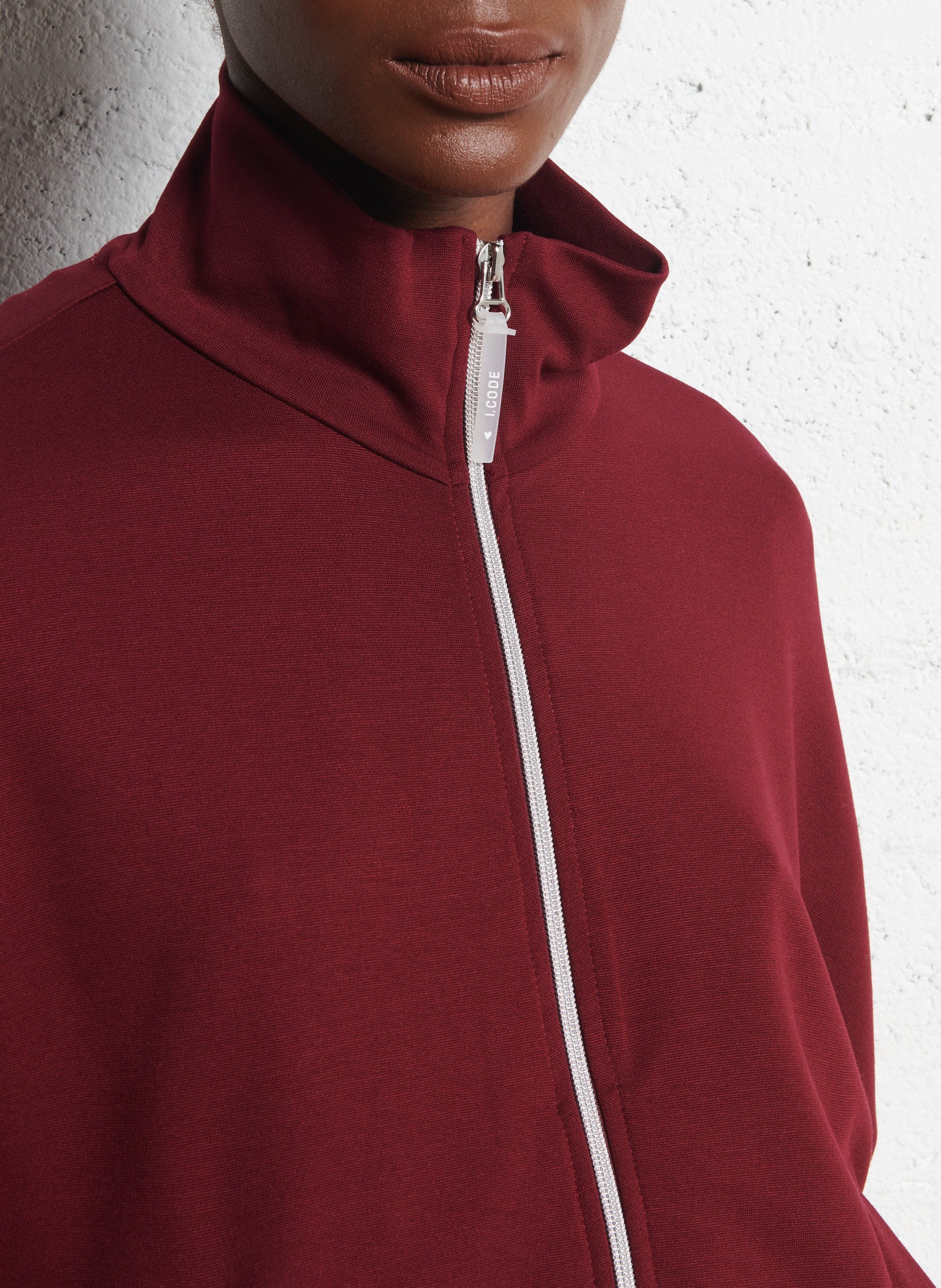 High-neck sweatshirt I CODE Red