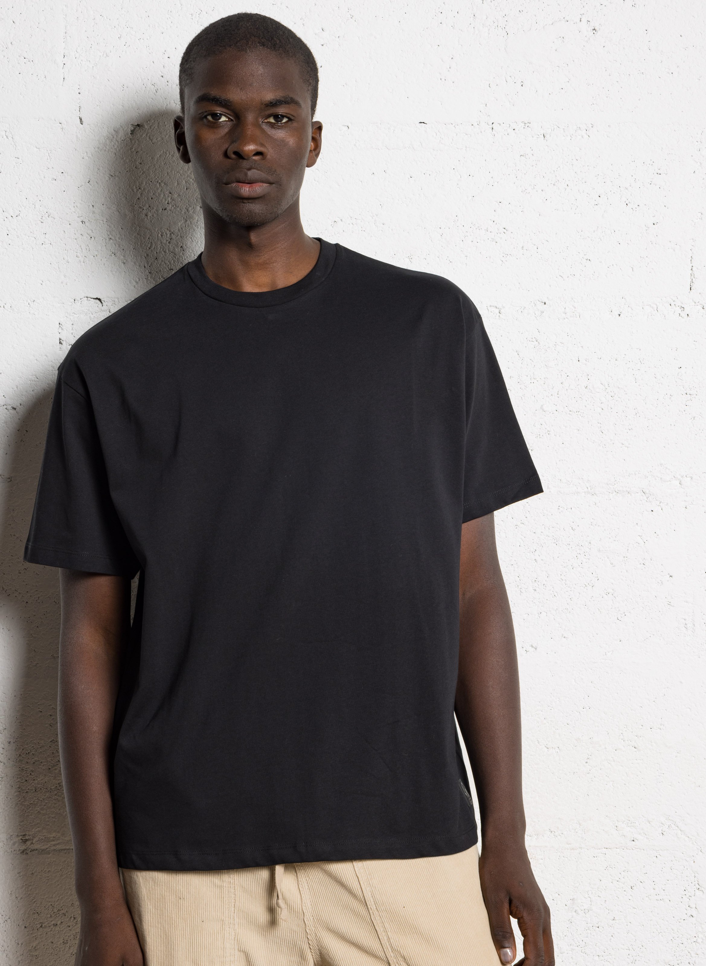Short-sleeved plain t-shirt LE TEMPS DES CERISES Black