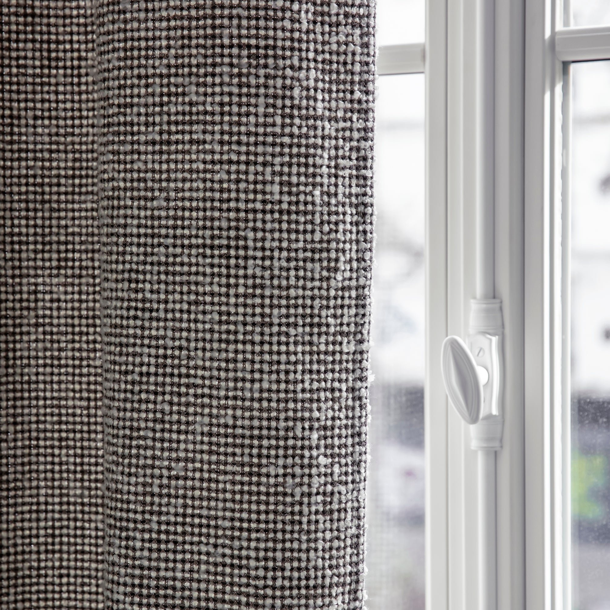 Curtain with black eyelets MADURA White