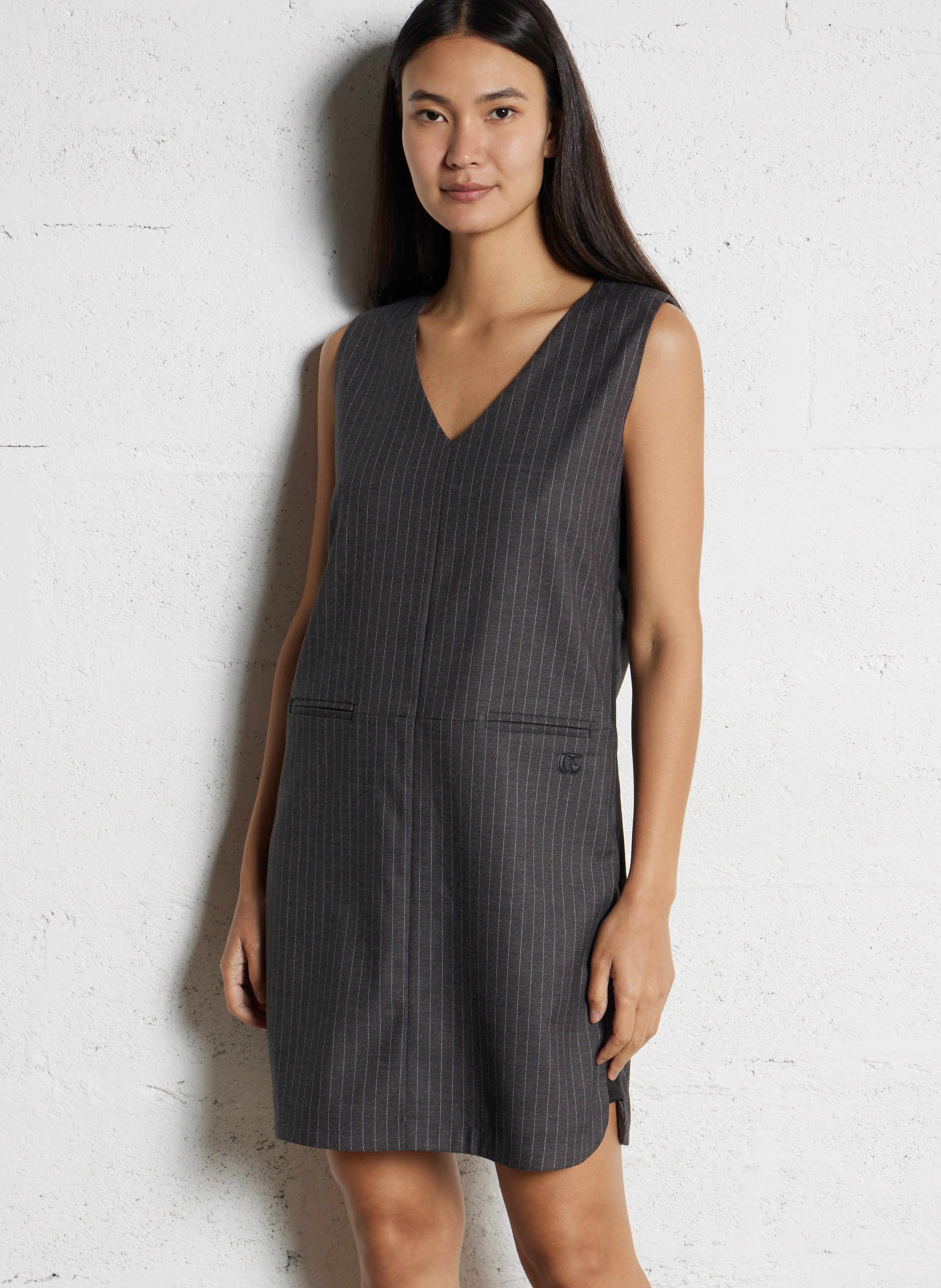 Korte jurk met V-hals LE TEMPS DES CERISES Grey