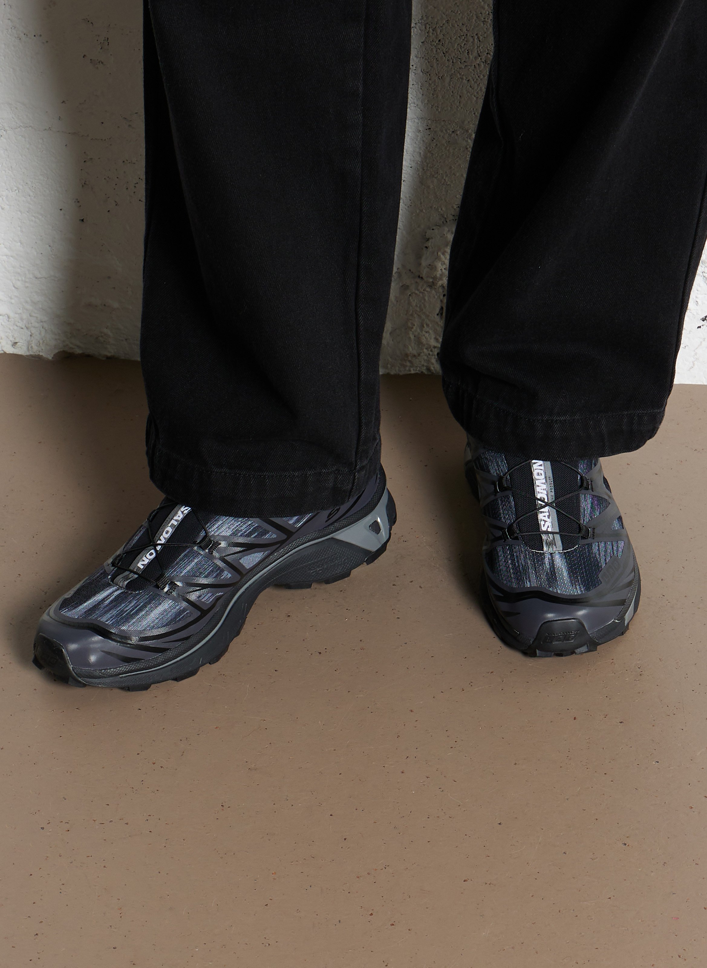 Contrasting leather-effect low-top sneakers SALOMON Black