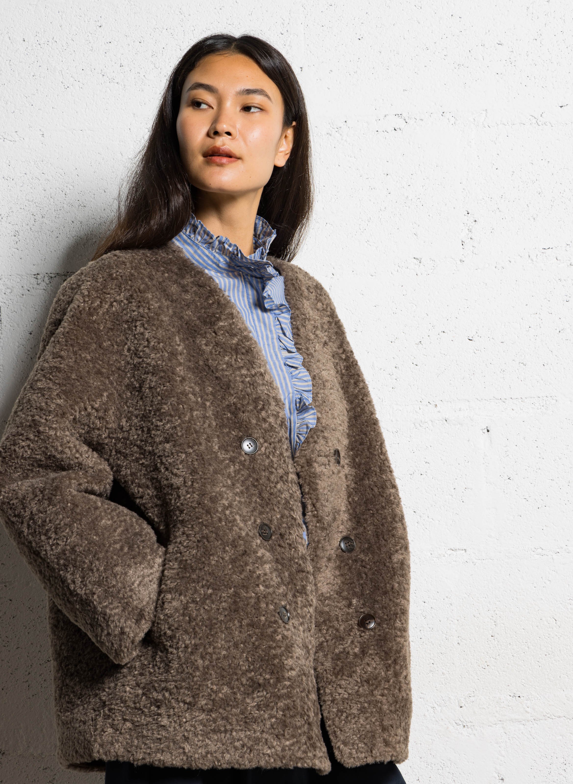 Fur coat with V-neck and cross closure SEE U SOON Brown