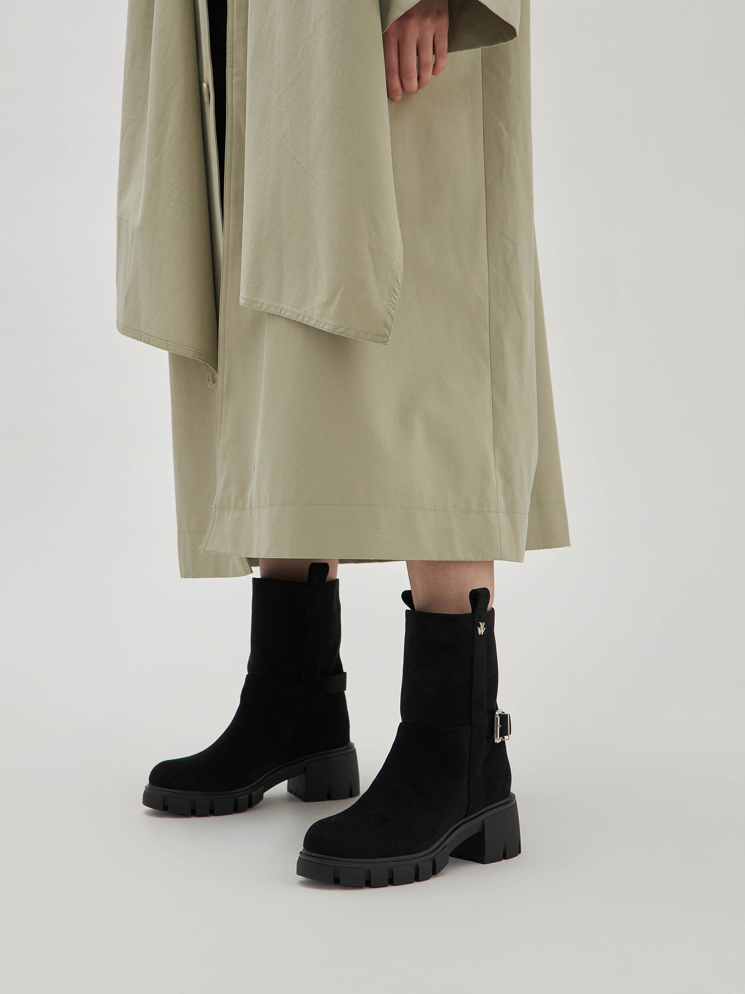 Suede ankle boots VANESSA WU Black