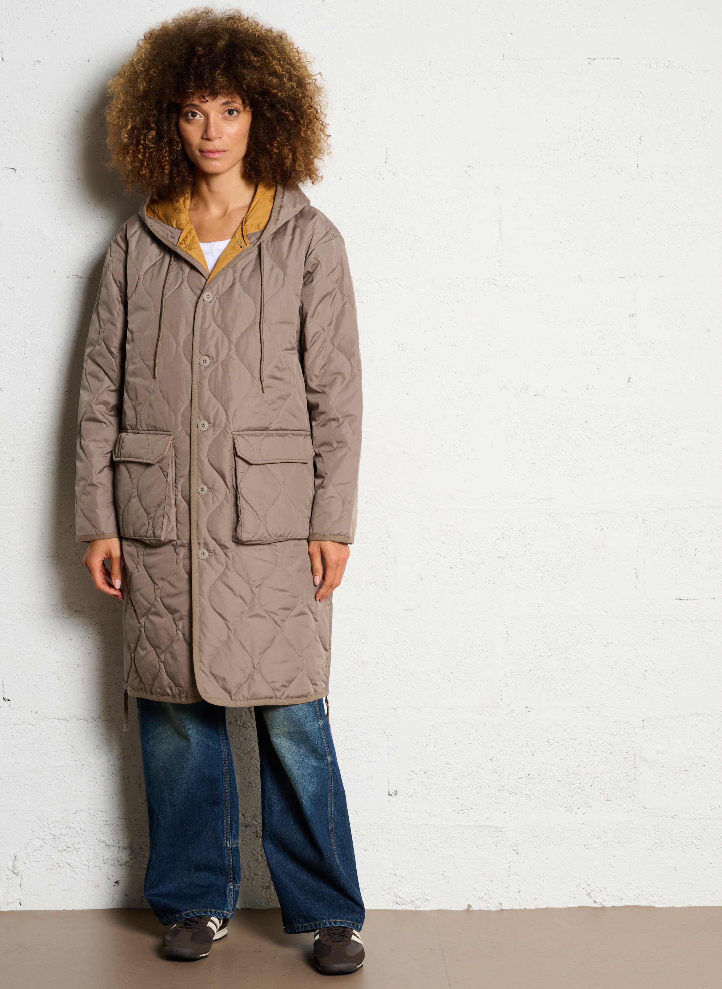 Veste mi-longue matelassée à capuche TAION Marron