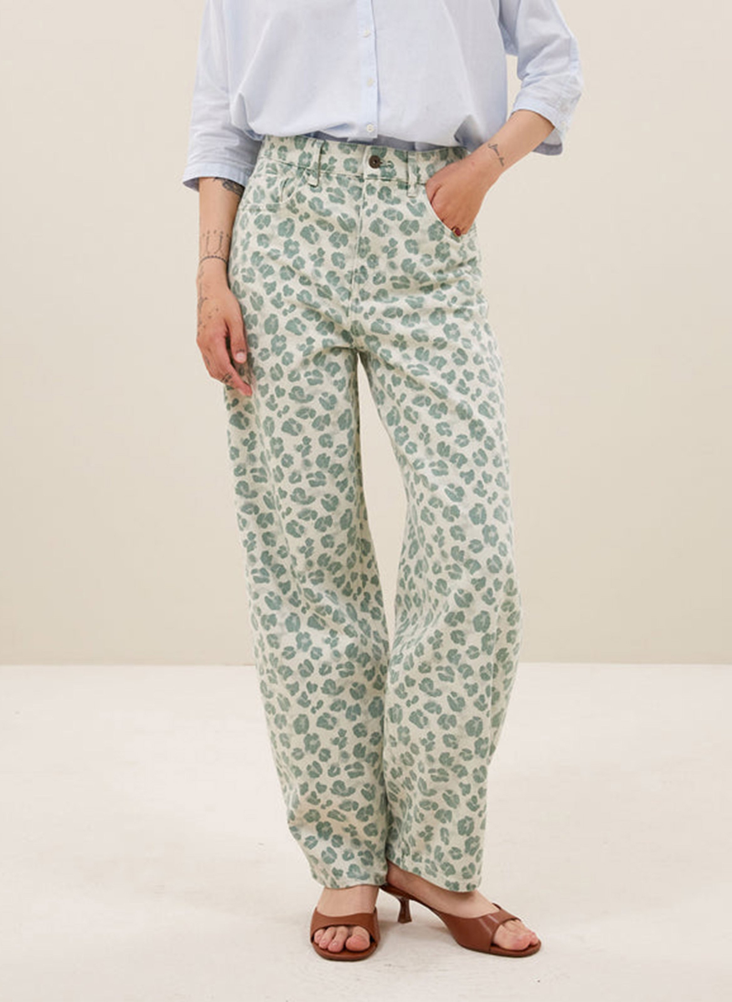 Pantalon droit en coton bio imprimé BY BAR Vert