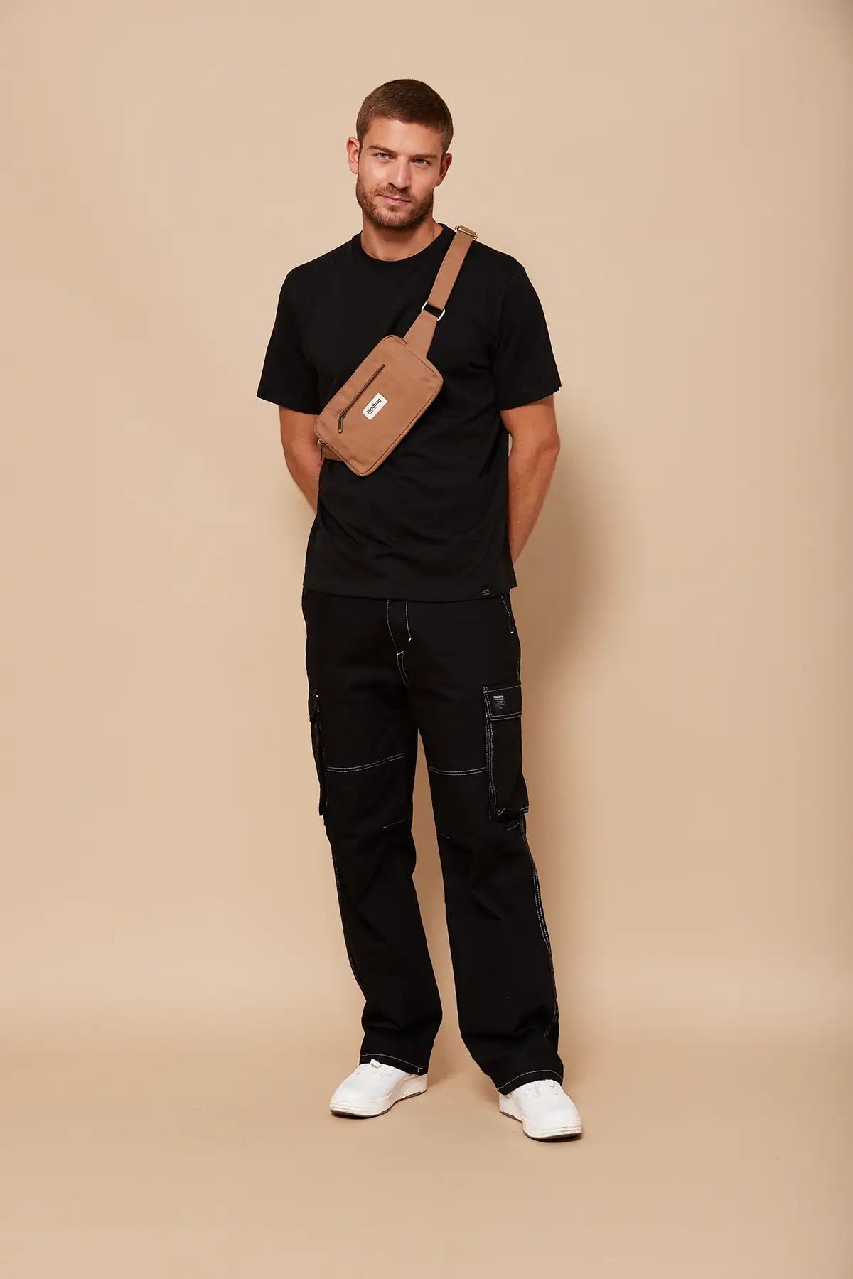 Cotton waist bag Brown