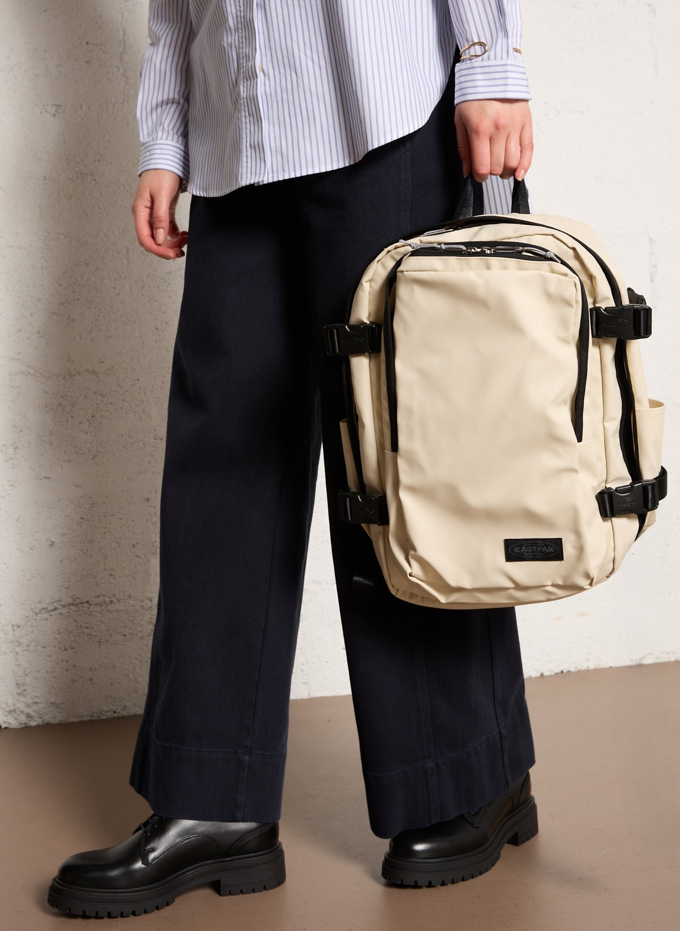 Sac à dos de voyage format cabine EASTPAK Beige