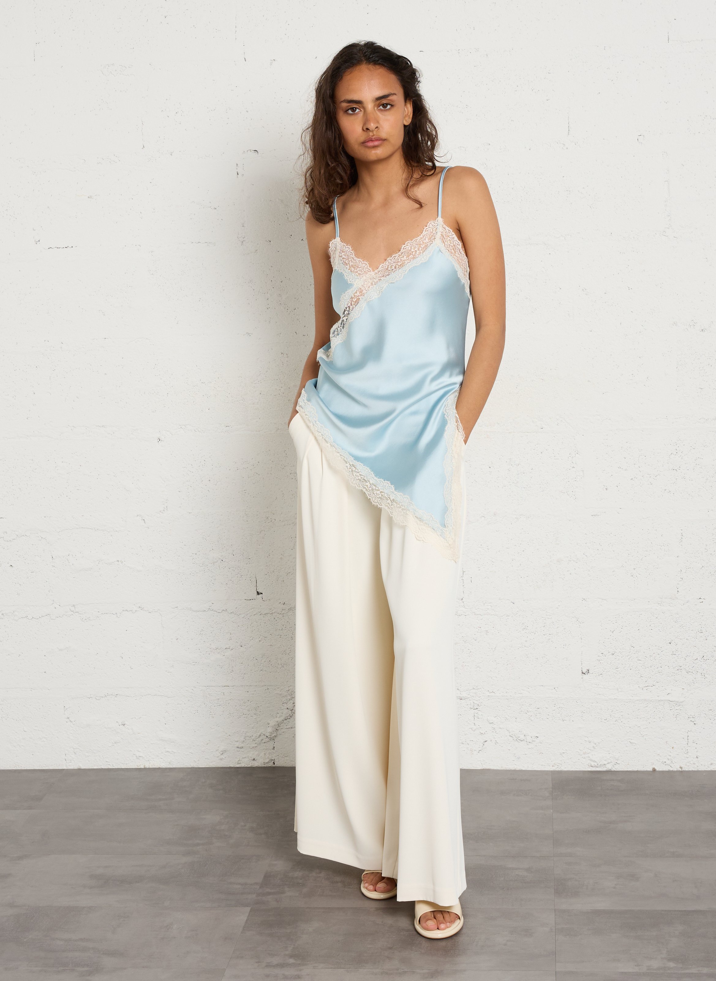 Lackleder-Sandalen mit Absätzen MELLOW YELLOW Beige