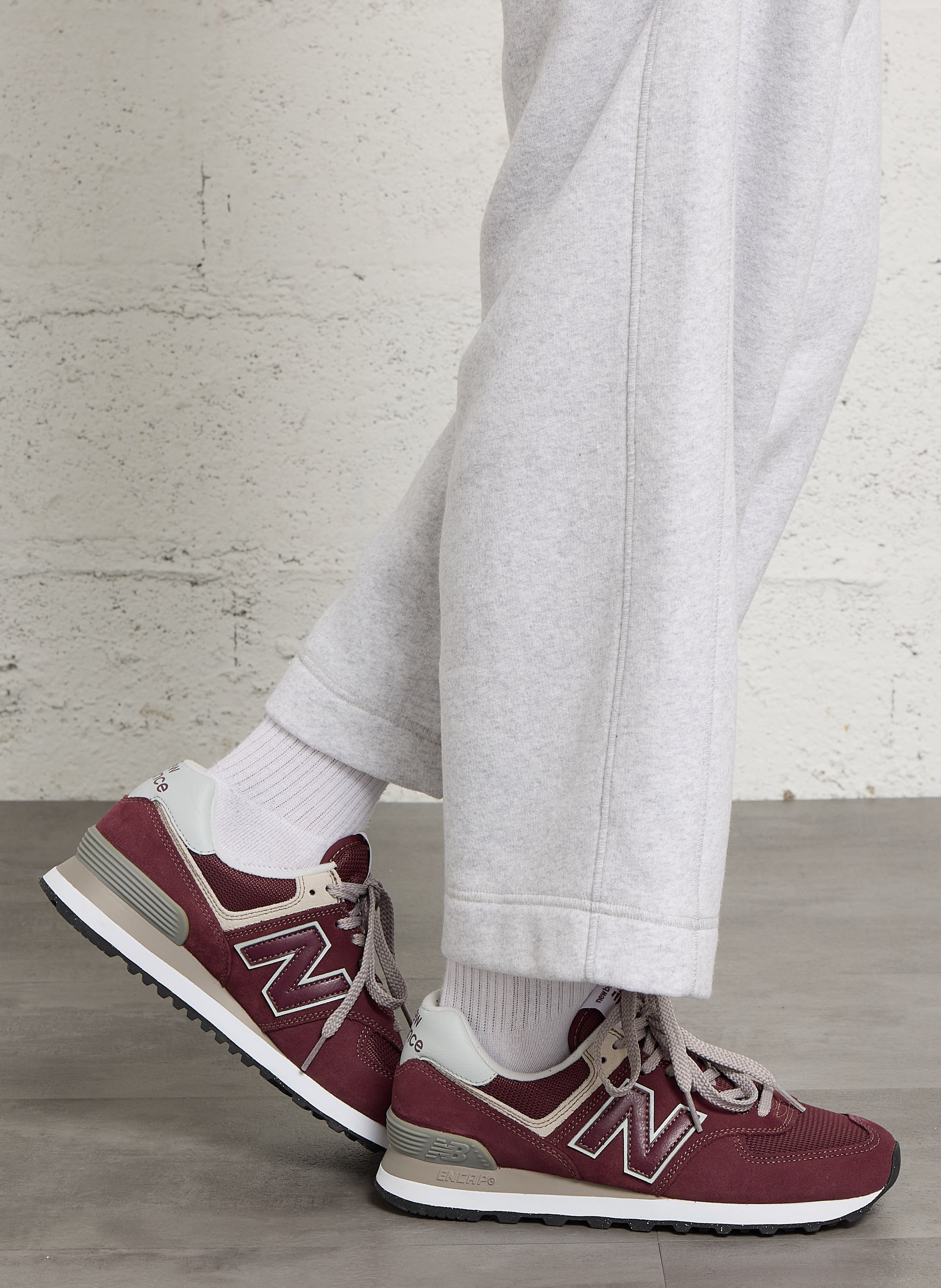 Baskets basses en cuir velours et mesh NEW BALANCE Rouge