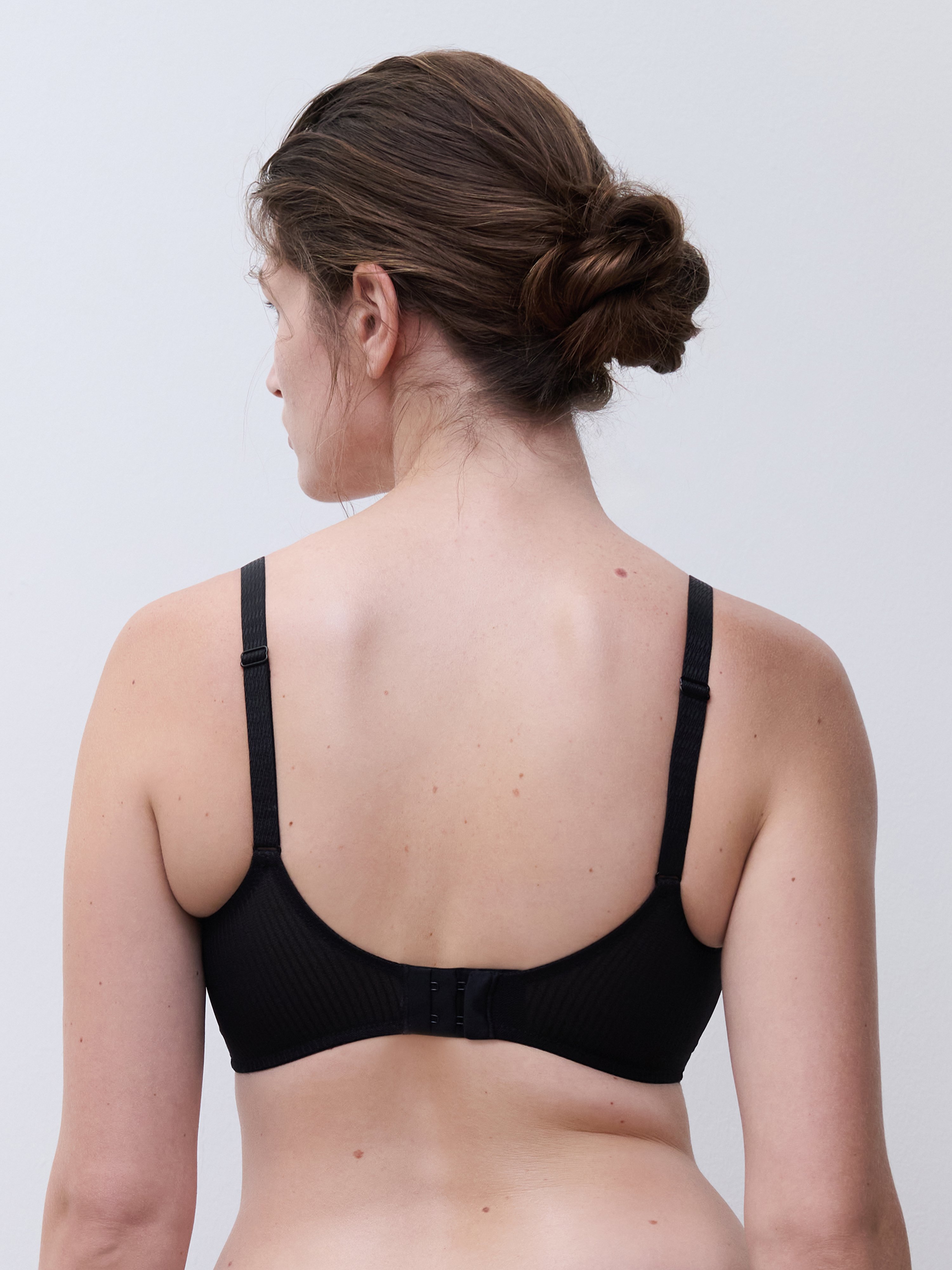 Non-wired padded bra with embroidery support CHANTELLE Black