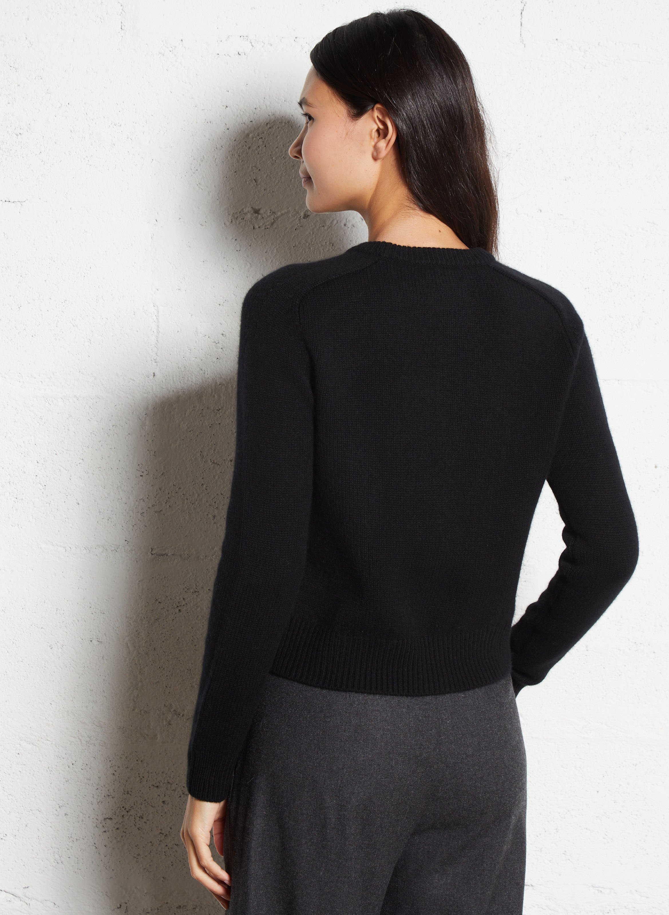 Pull droit col rond en cachemire KUJTEN Noir